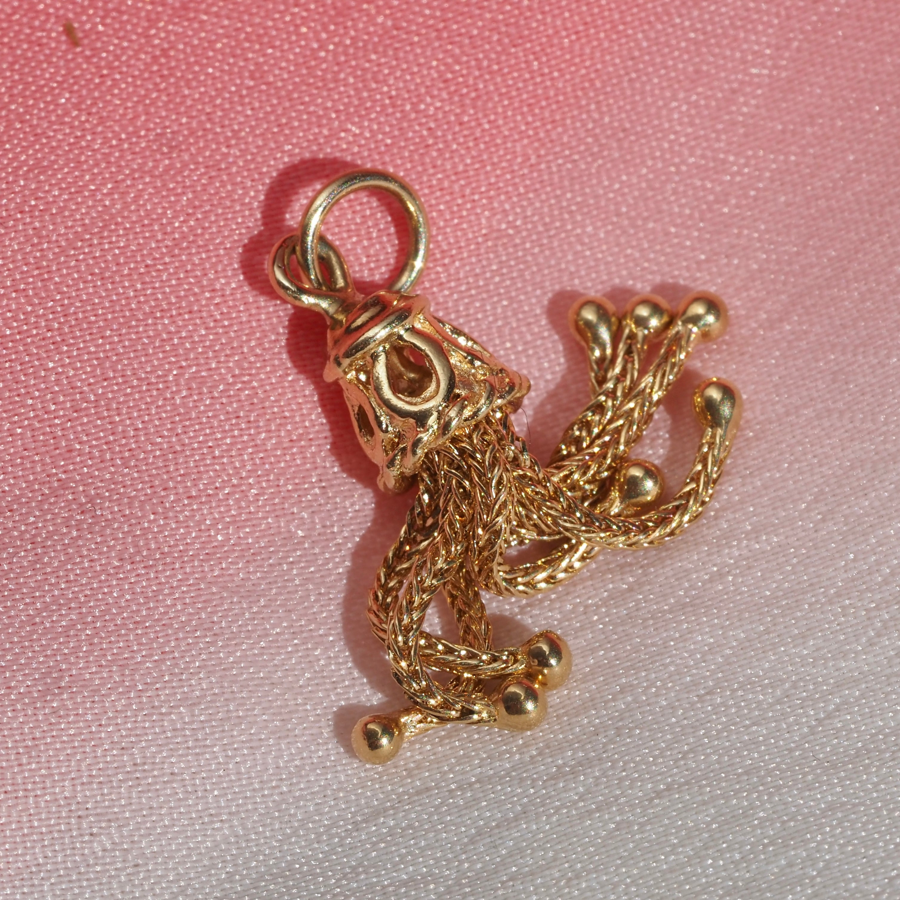 Vintage 14k Gold Tassel Pendant