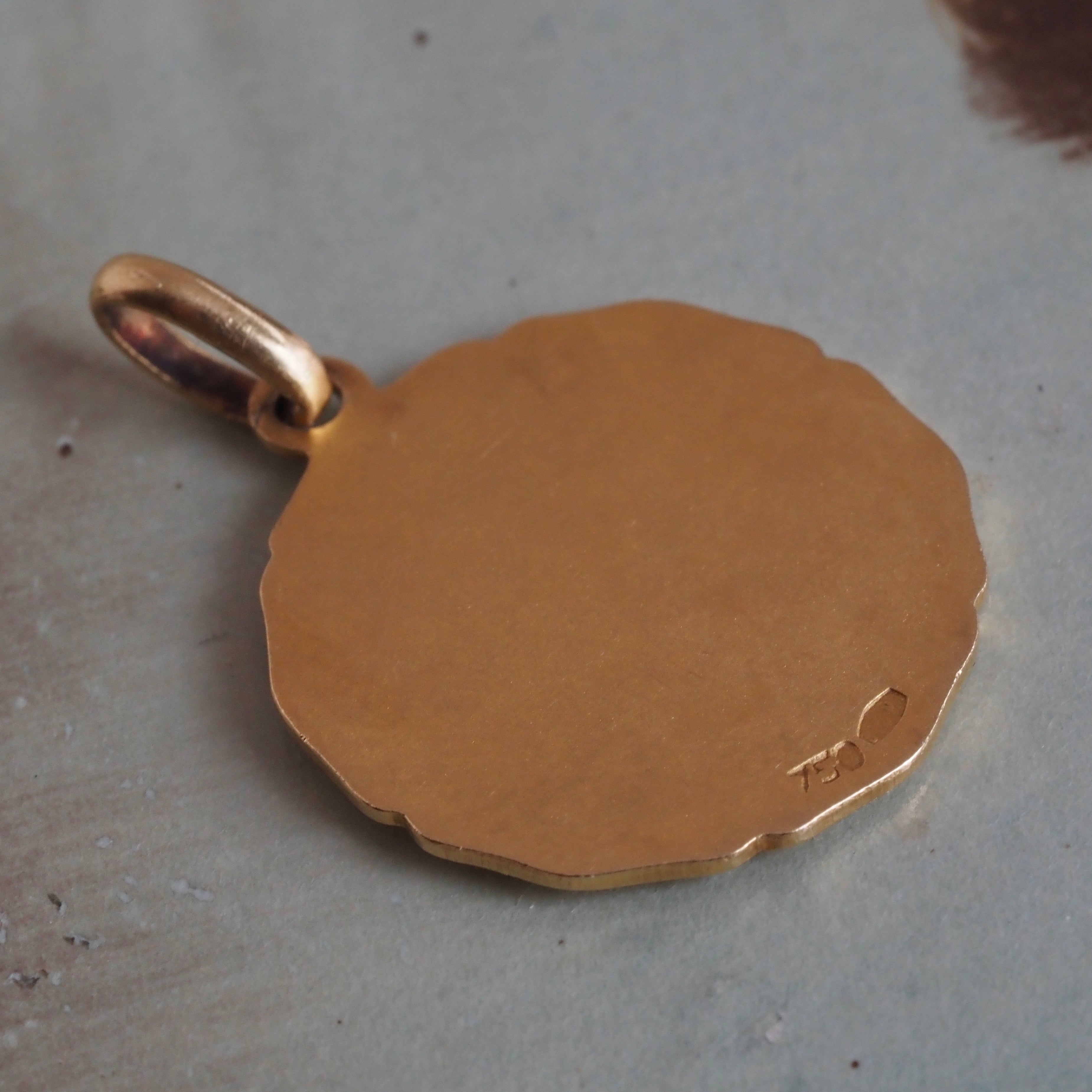 Vintage Italian Pisces 18k Gold Pendant