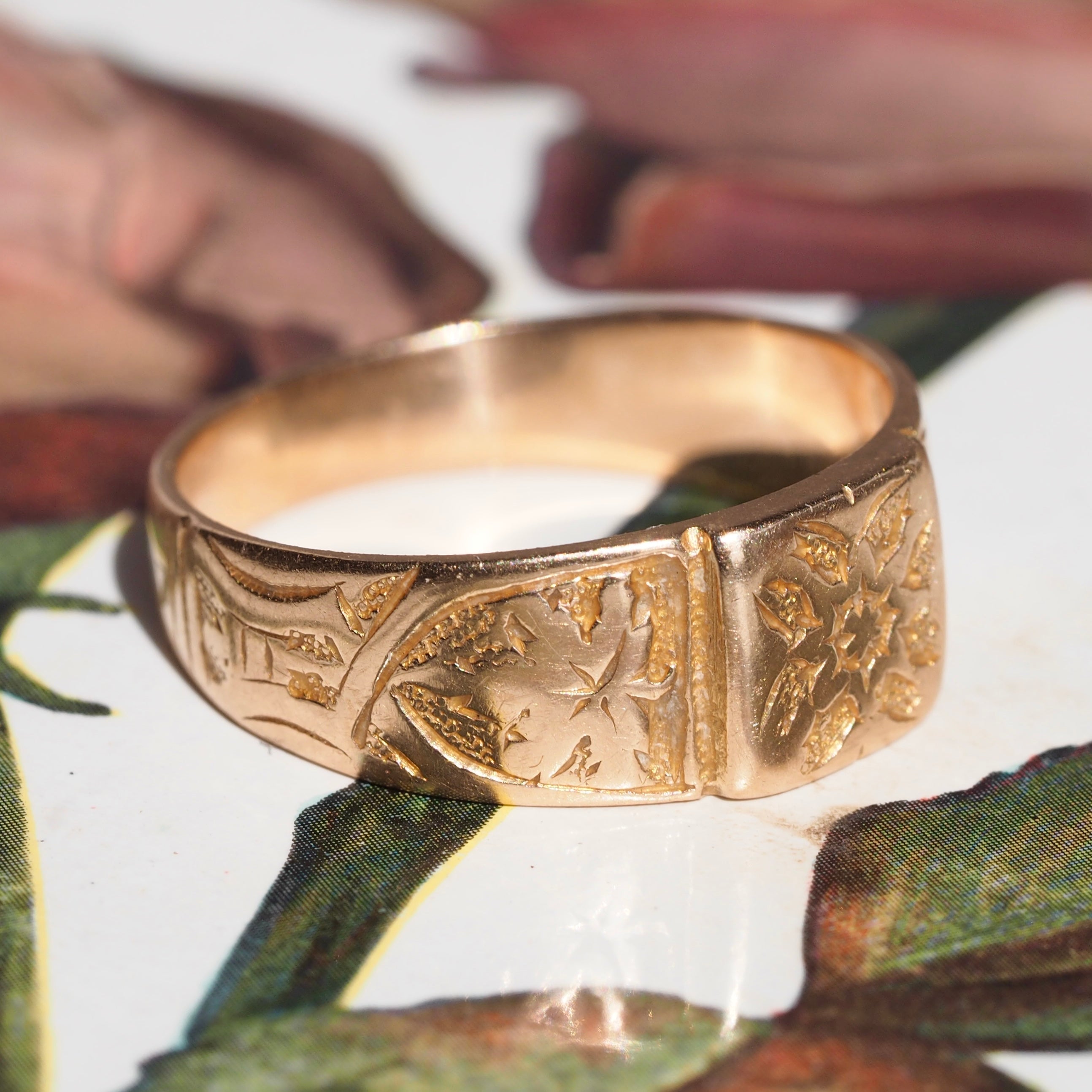 Antique Victorian English c. 1876 18k Gold Floral Signet Ring