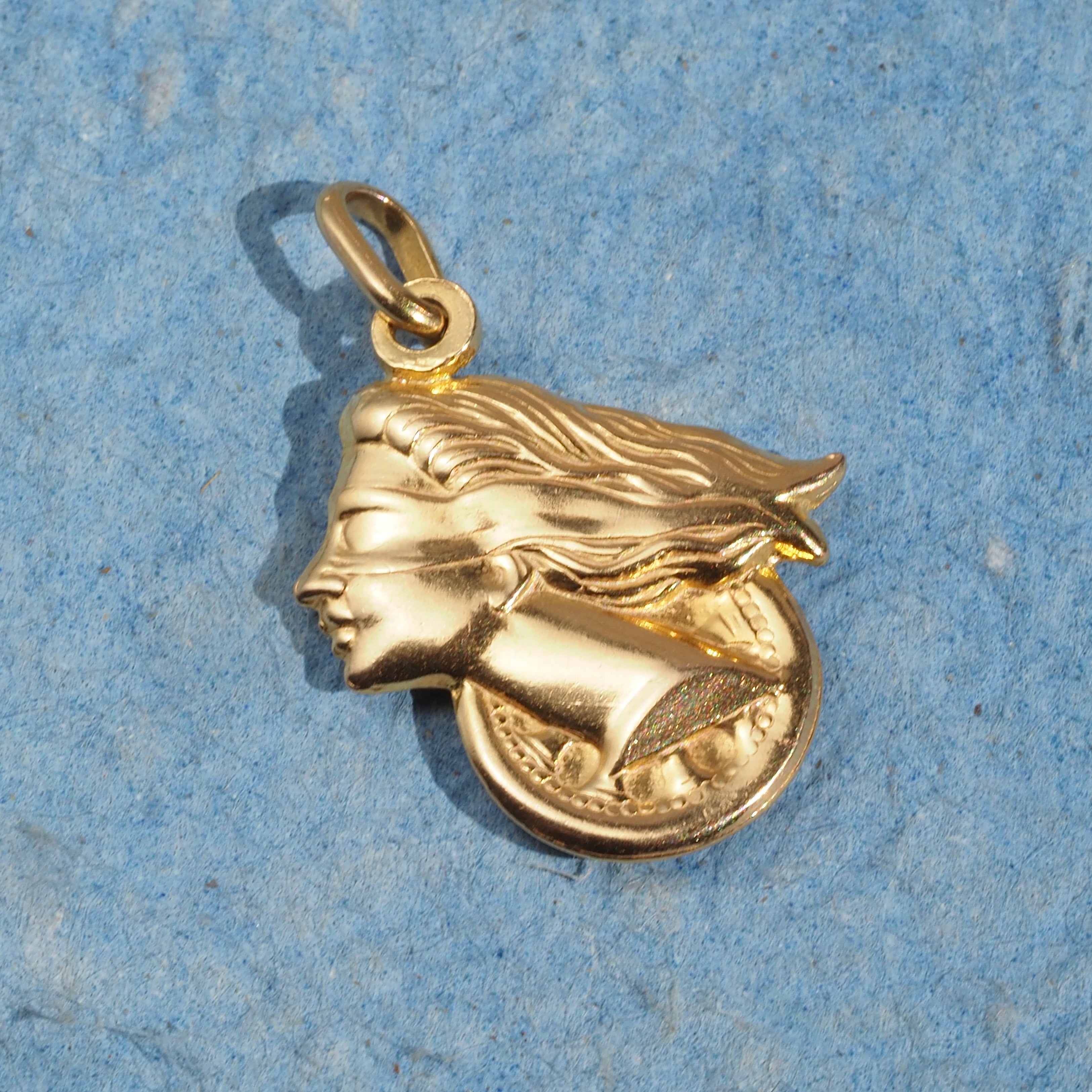 Vintage Italian Fortuna Goddess of Fortune 14k Gold Pendant