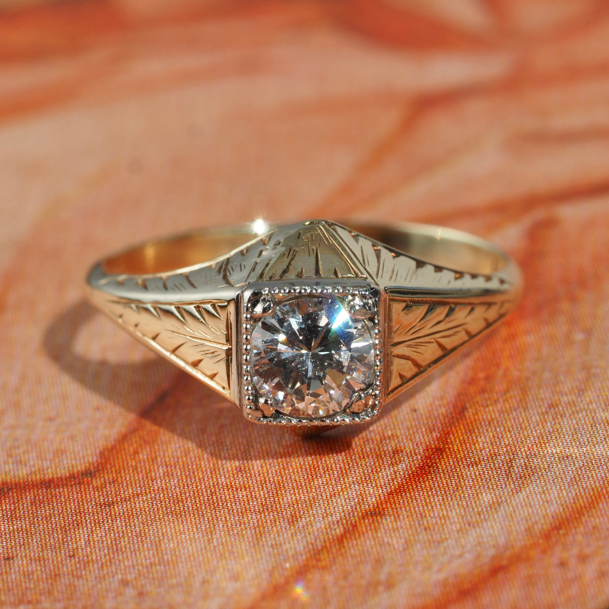Antique Art Deco Diamond 14k Gold Solitaire Engagement Ring