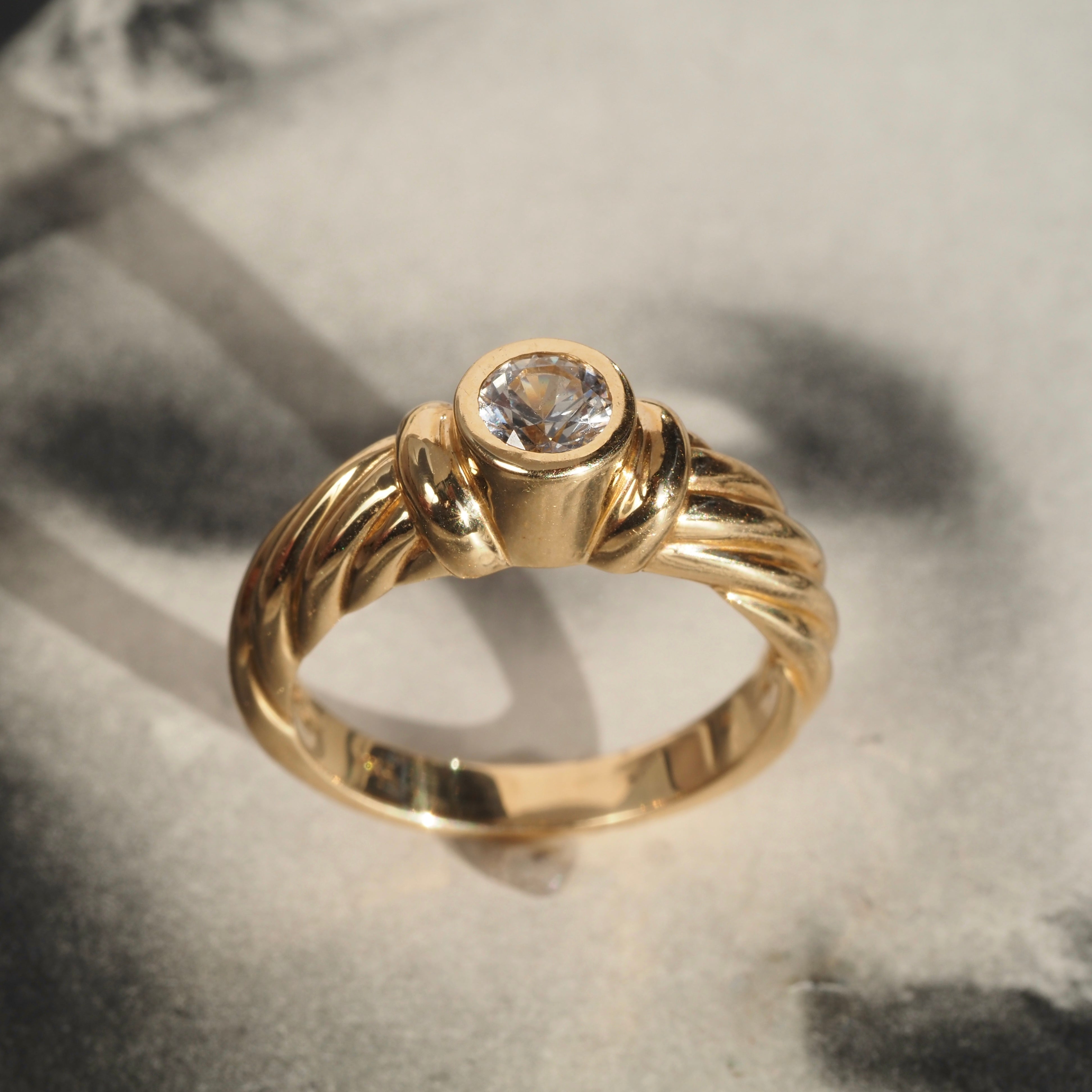 Vintage White Sapphire 14k Gold Ring