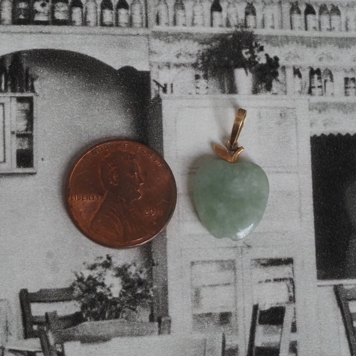 Vintage Jade Apple 14k Gold Charm