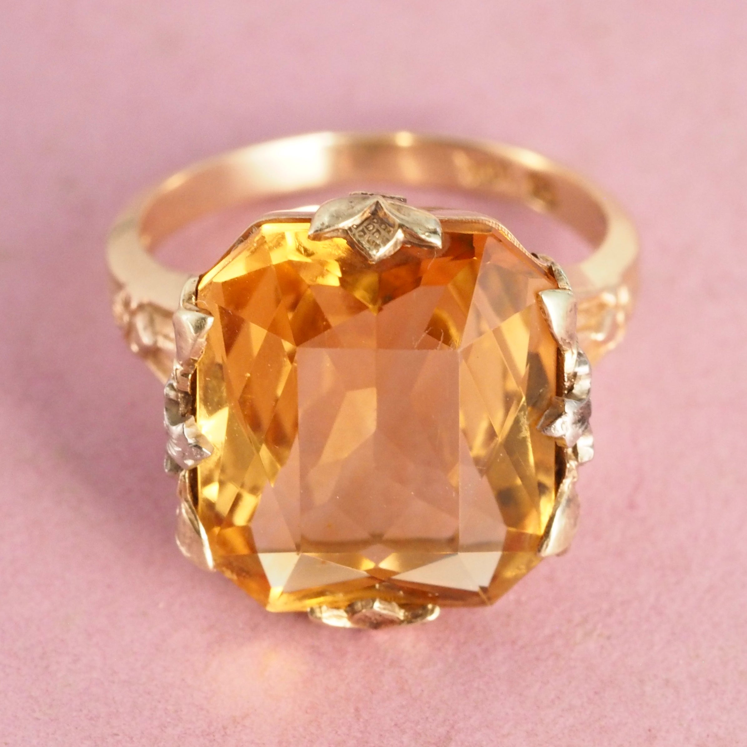 Late Art Deco 10k Gold Citrine Ring