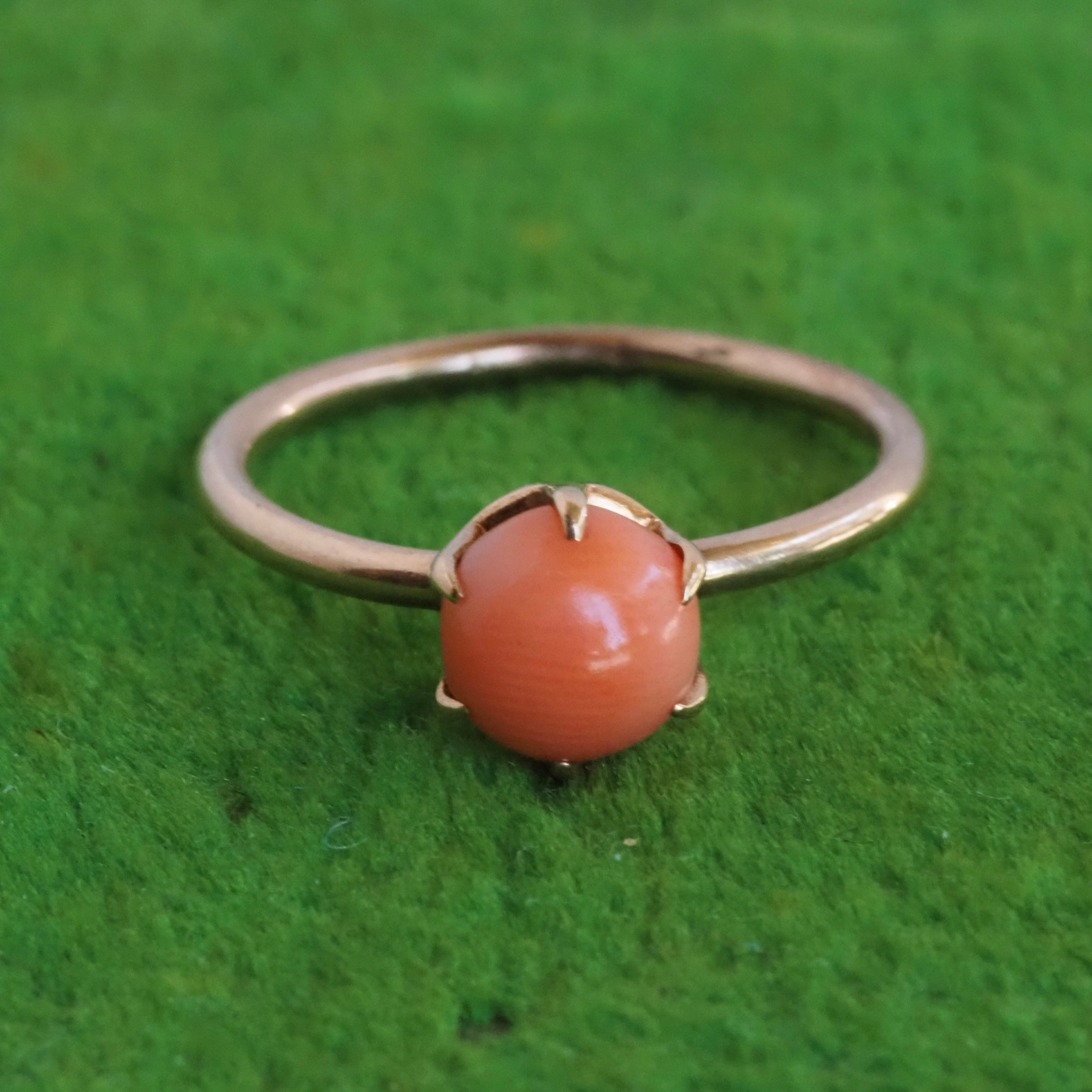 Vintage 14k Gold Coral Button Ring