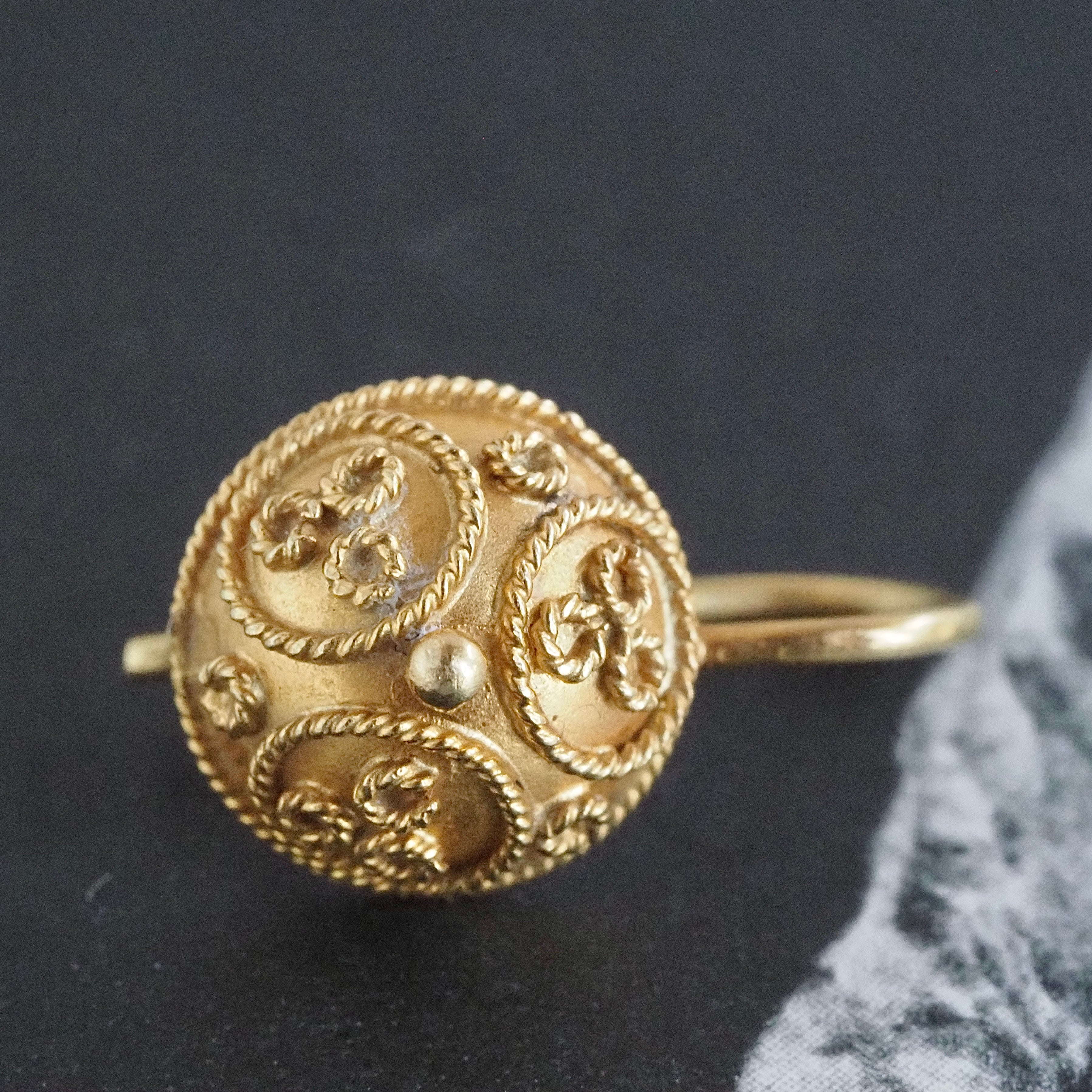Vintage Ancient Greek Style Filigree 18k Gold Earrings