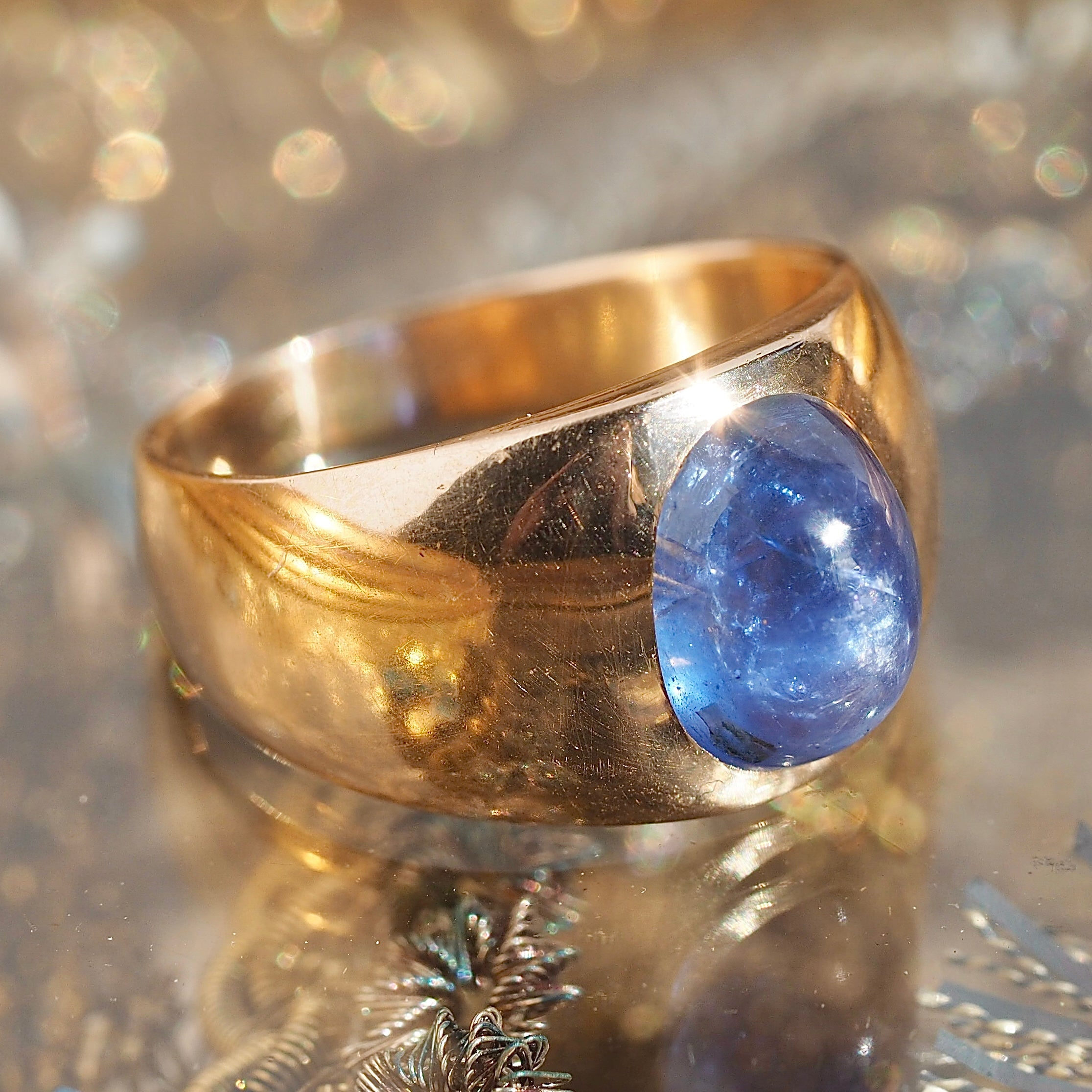Vintage 14k Gold Natural Sapphire Sugarloaf Cabochon Ring