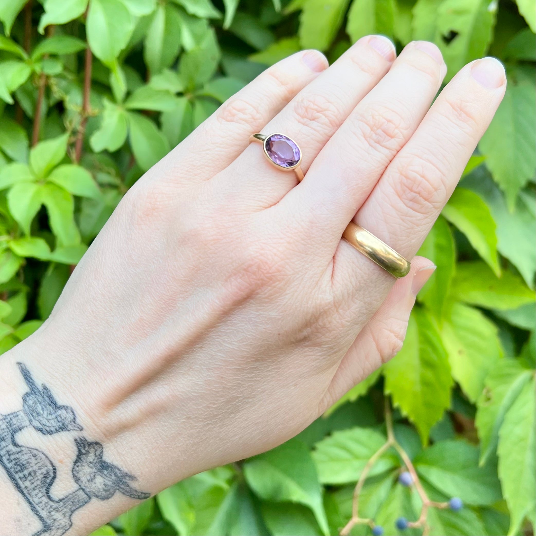 Vintage 14k Gold Amethyst East West Ring
