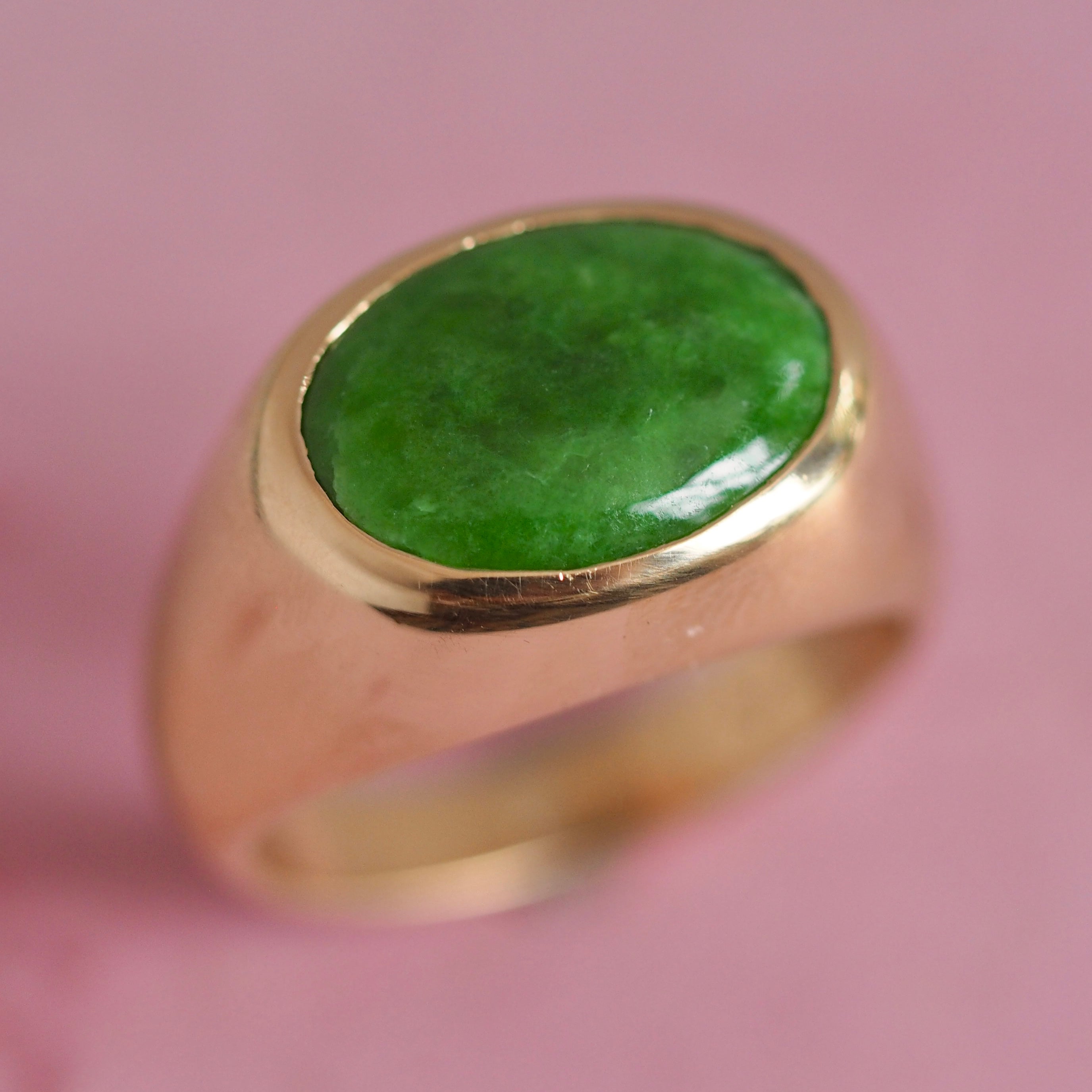 Vintage 18k Gold Jadeite Dome Ring