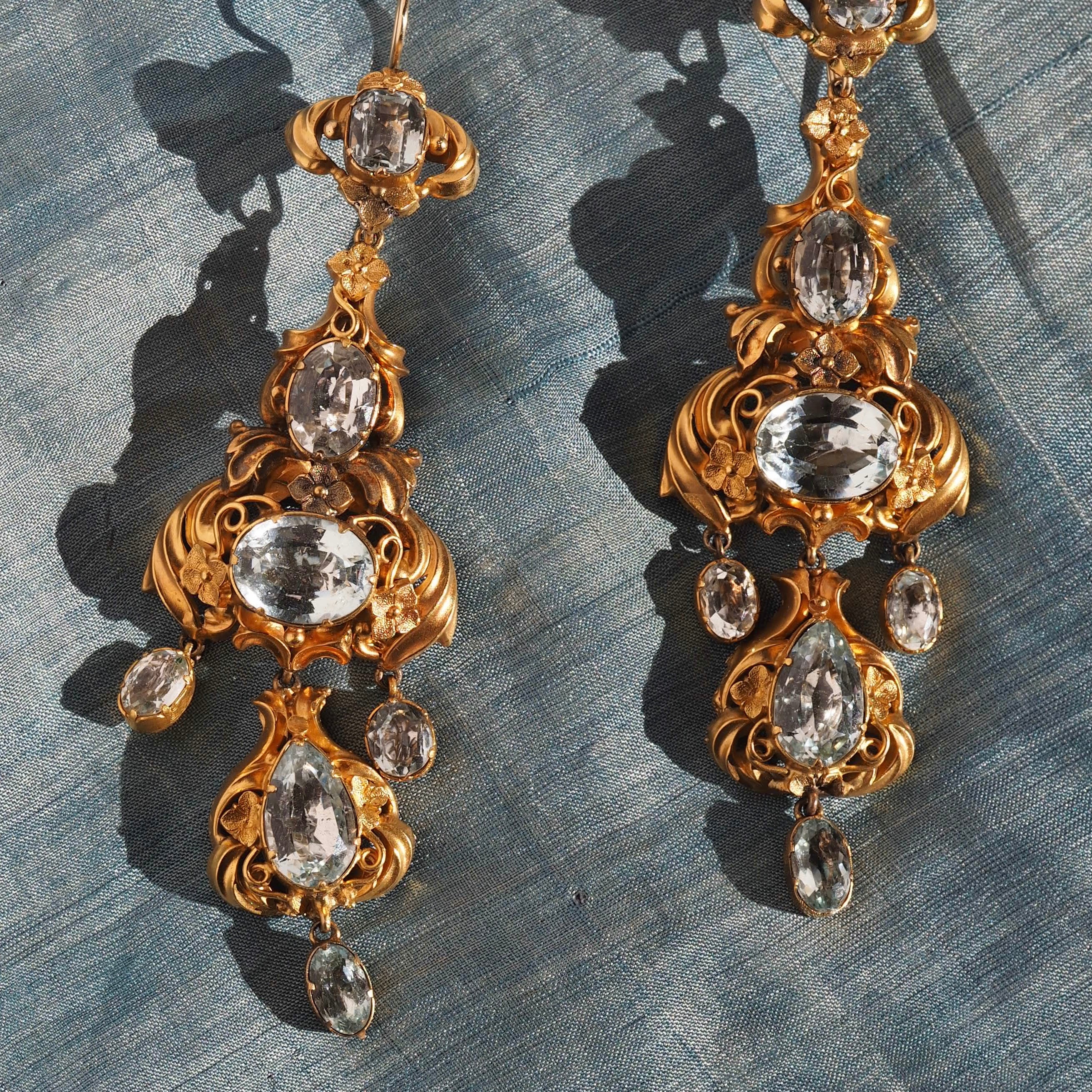 Antique Georgian Regency Style Aquamarine and Topaz Demi-Parure Suite of Gold Earrings and Pendant/Brooch