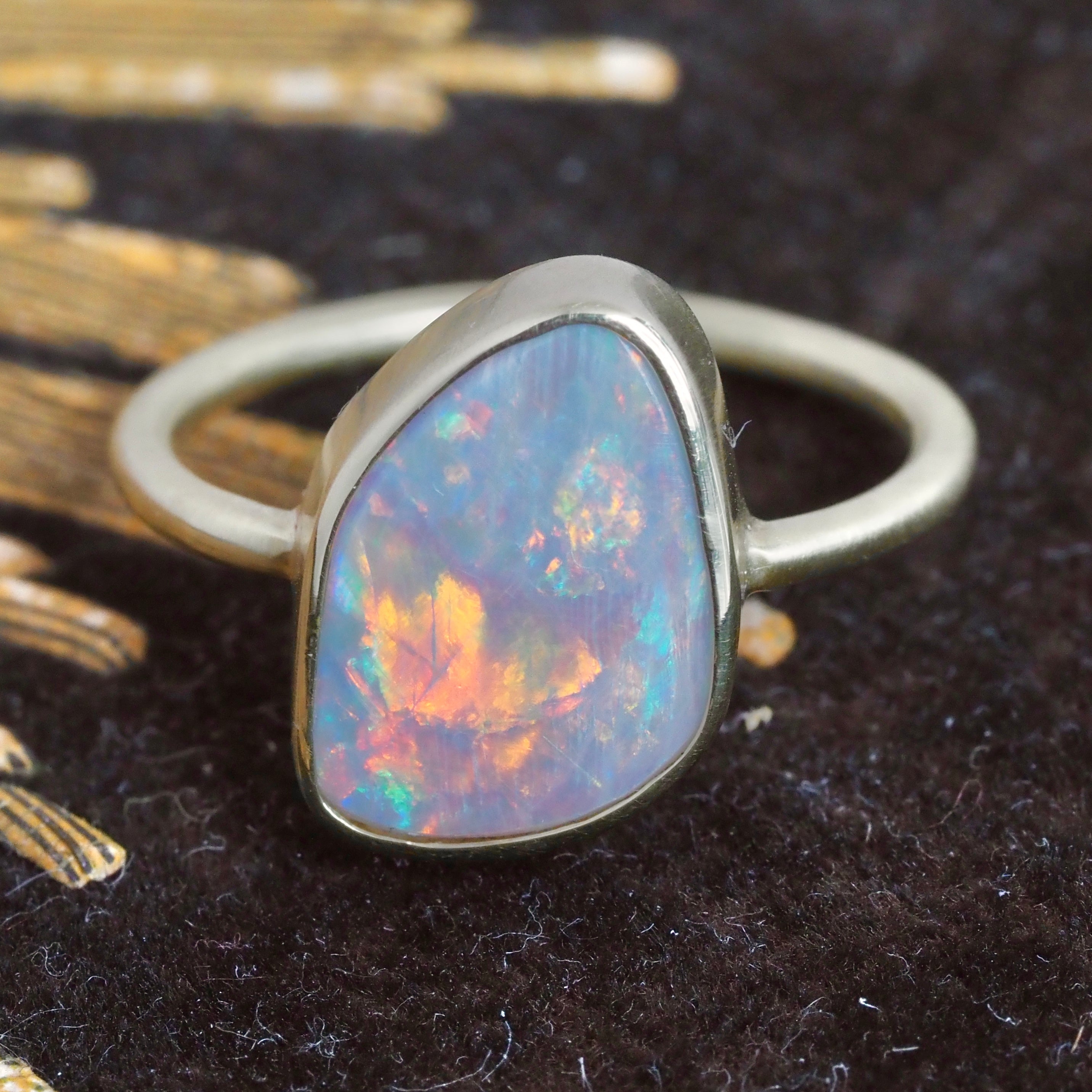 Opal 18k Gold Ring