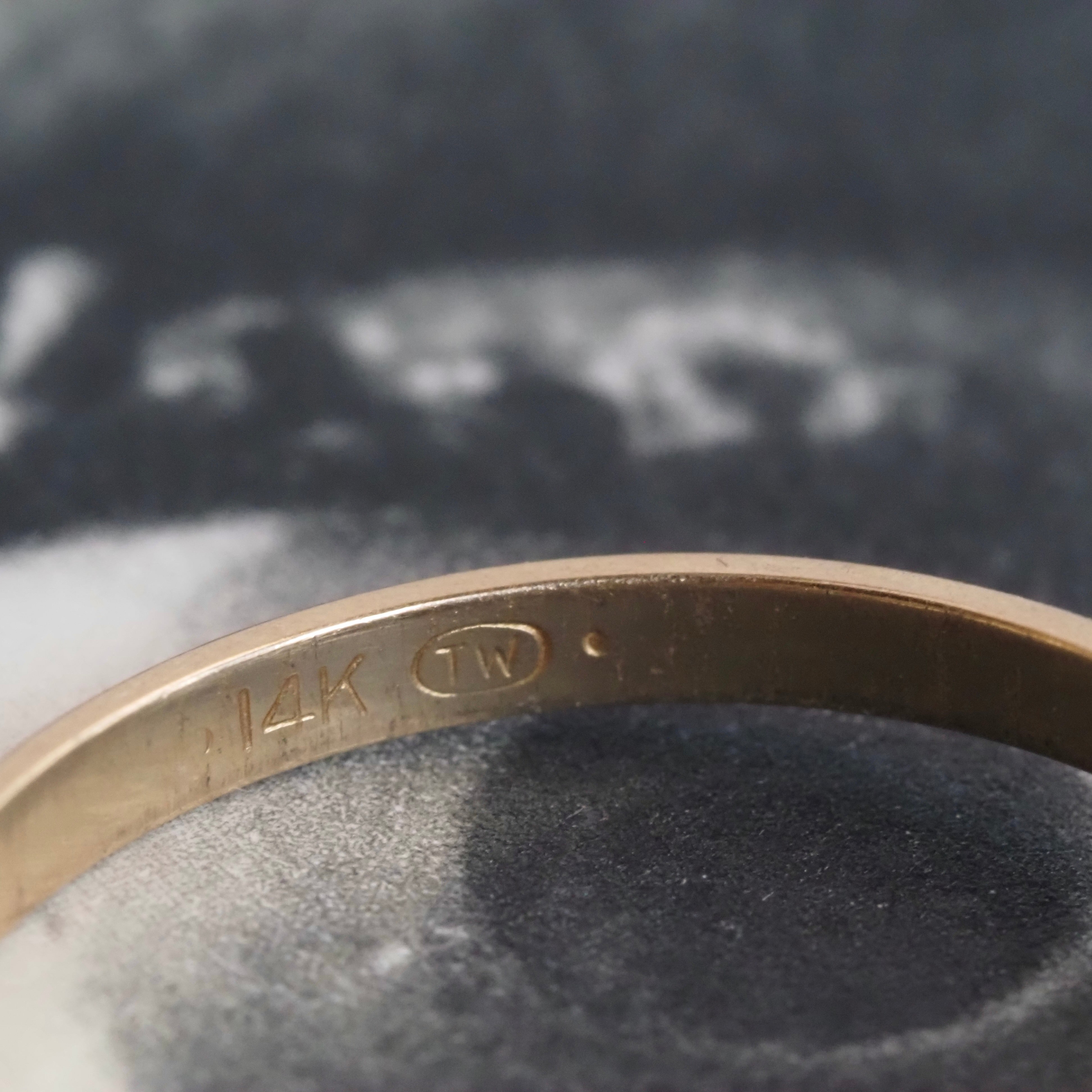 Vintage Sapphire Mother Of Pearl 14k Gold Ring