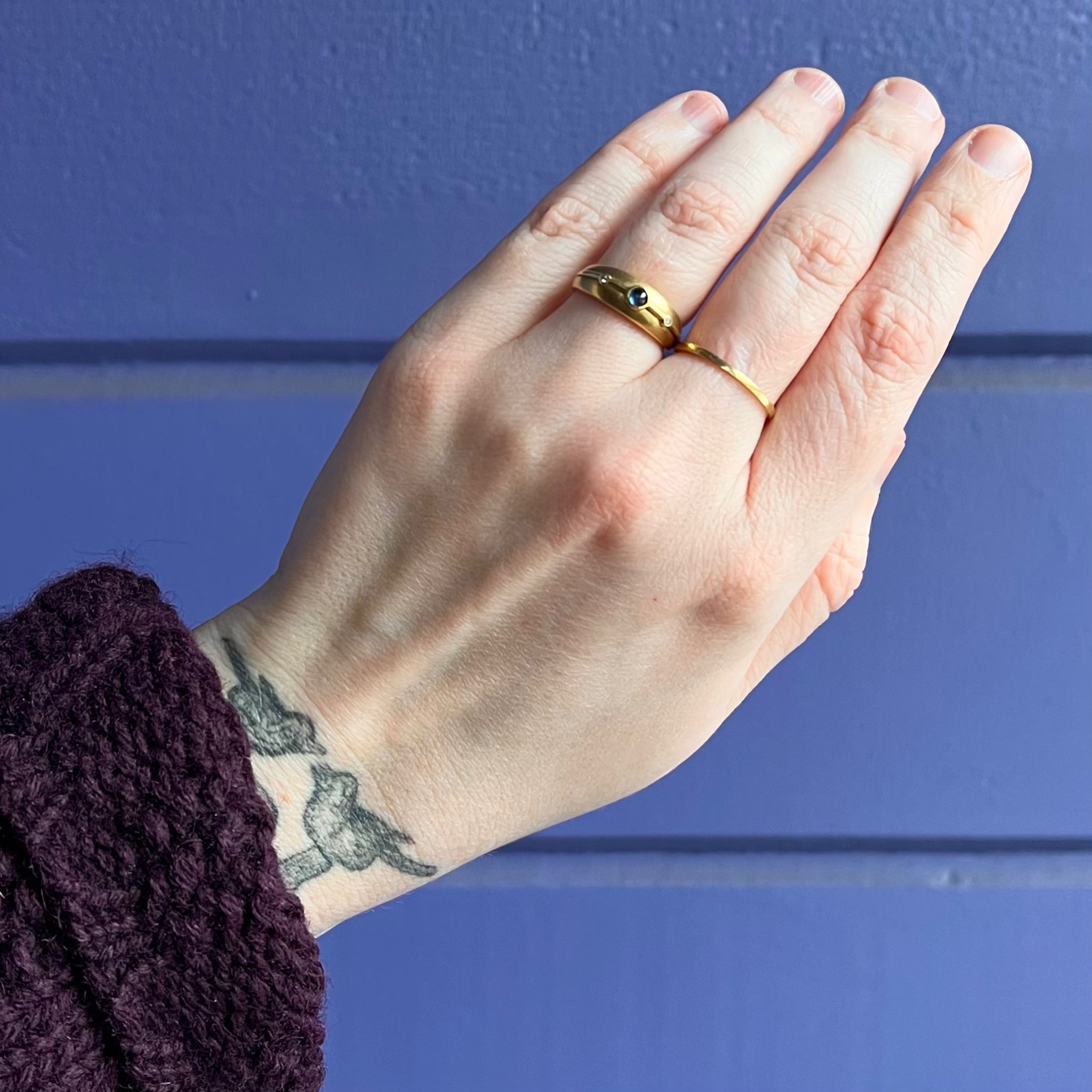 Vintage 18k Gold Sapphire and Diamond Satin Dome Ring