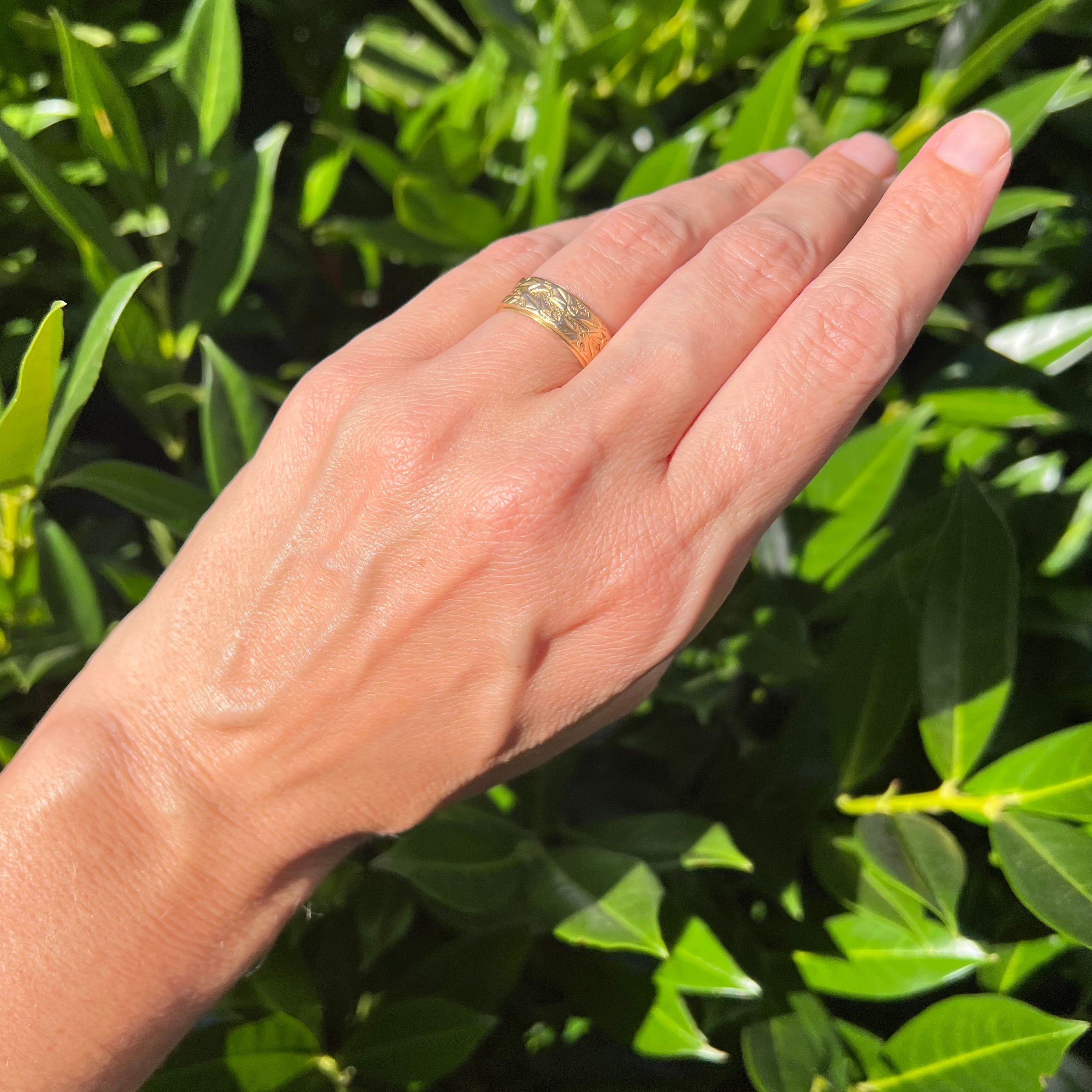 Antique French 18k Gold Ivy Band