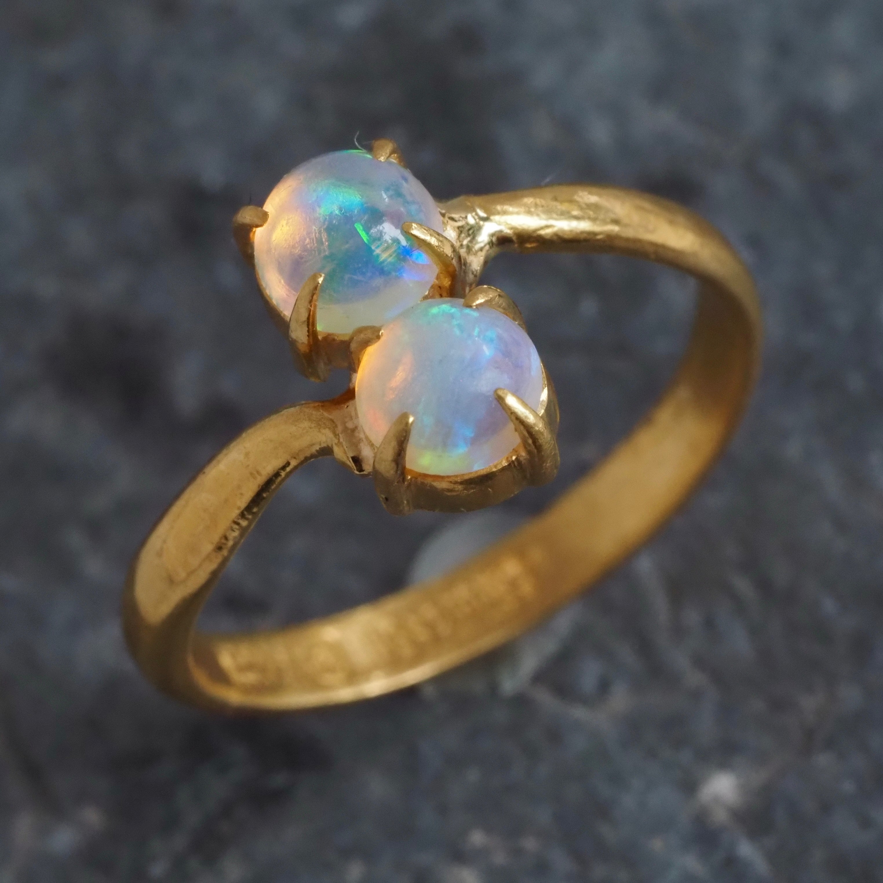 Vintage 22k Gold Jelly Opal Bypass Ring