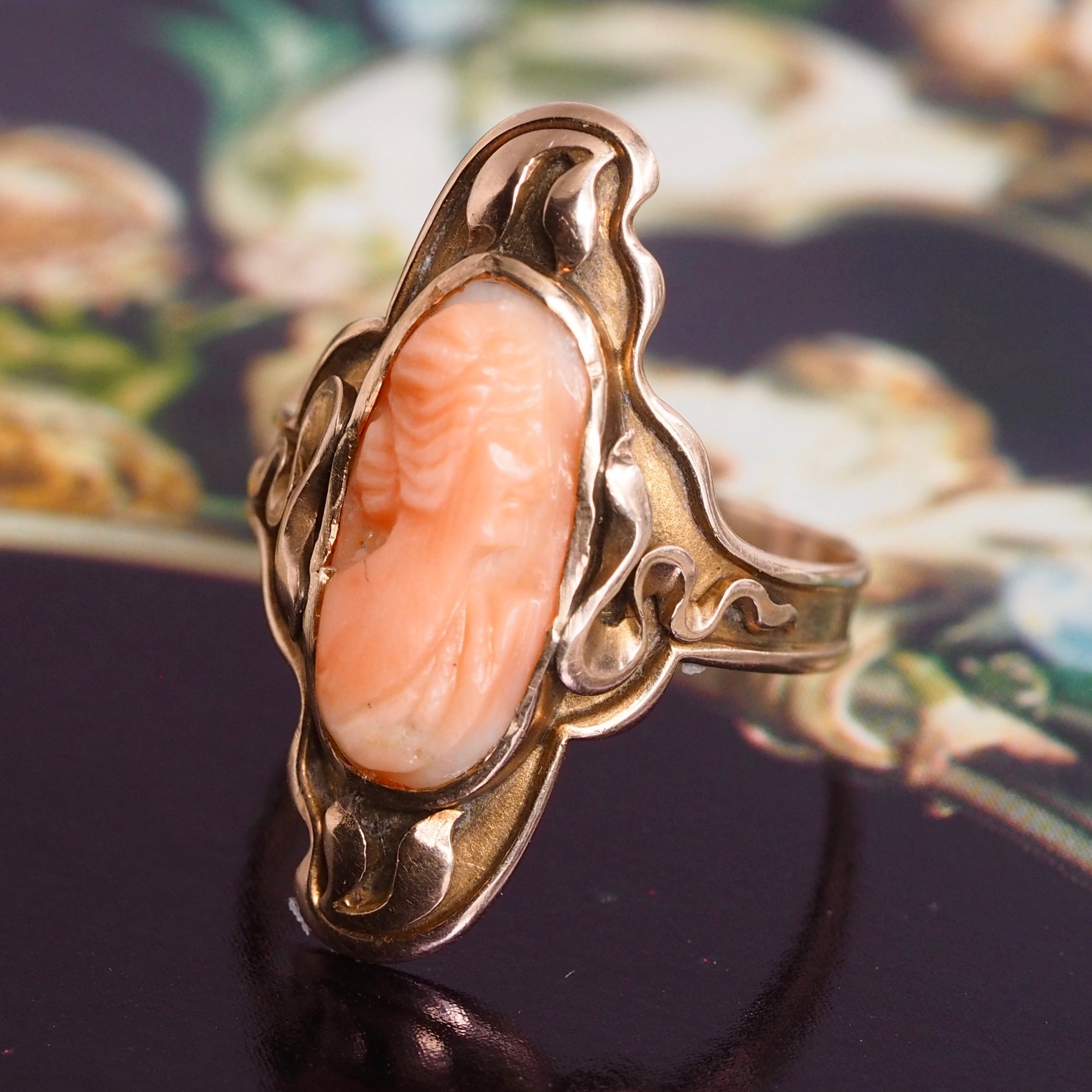Antique Art Nouveau 14k Gold Coral Cameo Ring
