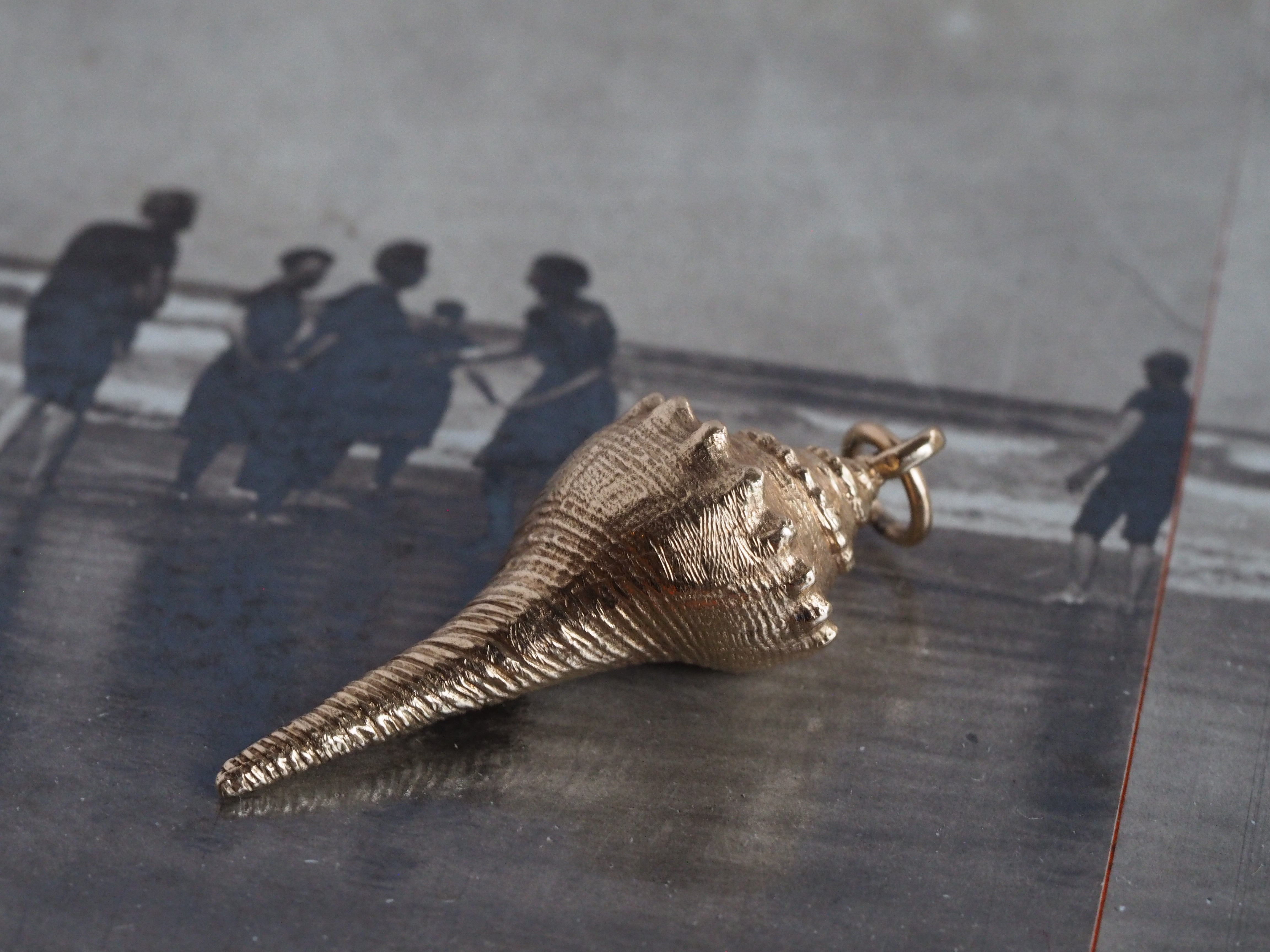 Vintage 14k Gold Whelk Shell Pendant