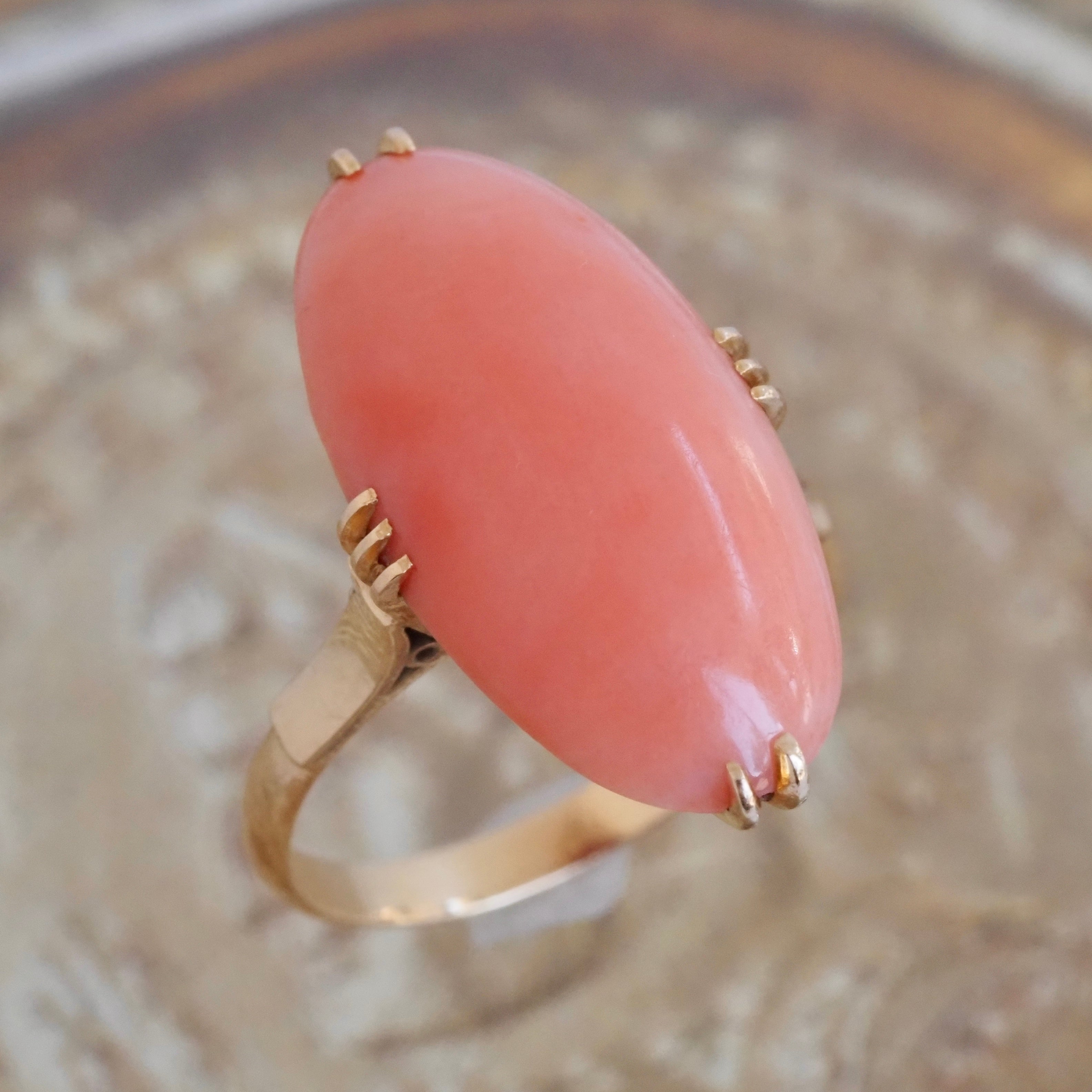 Mid Century Oval Coral 18k Gold Ring