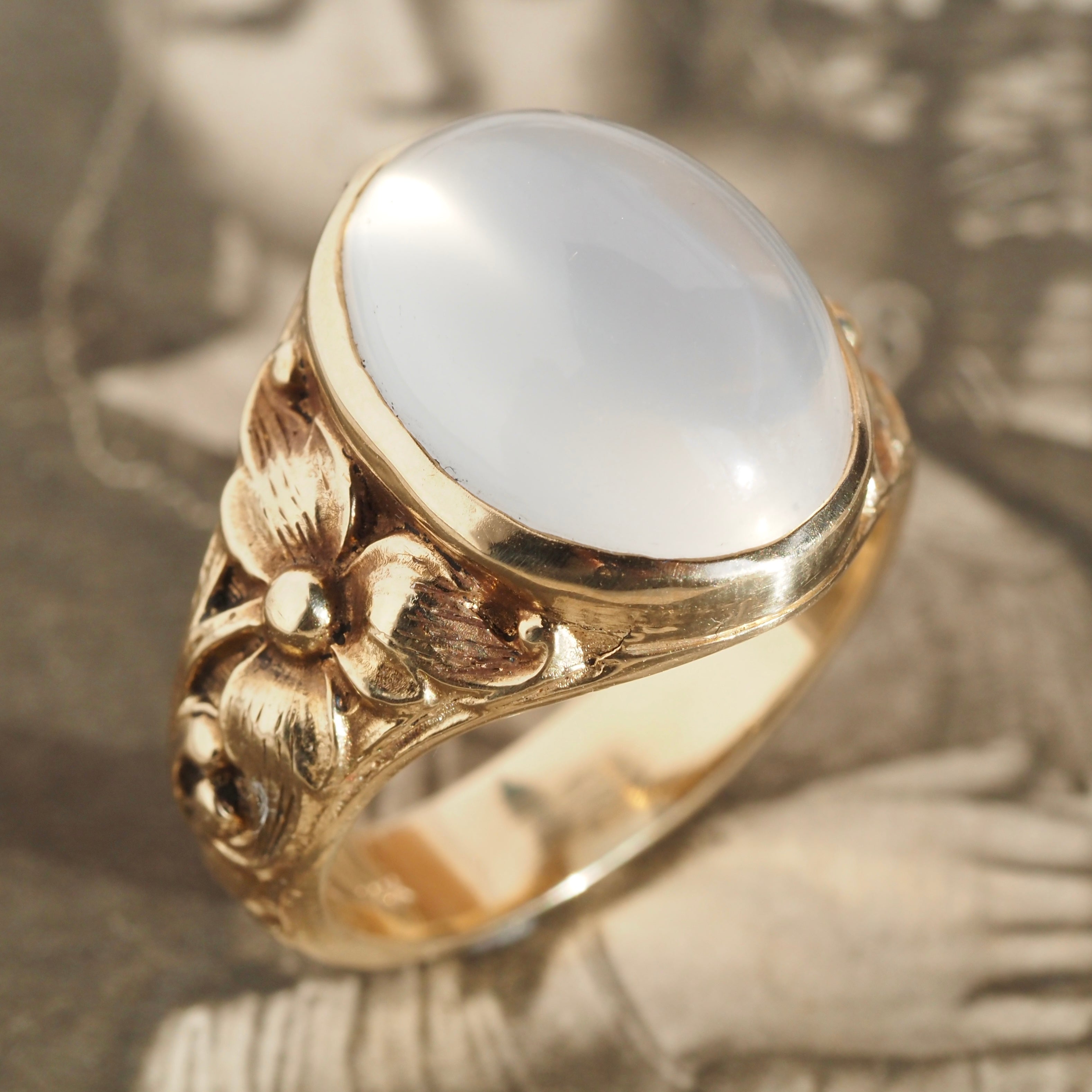 Vintage Floral 14k Gold Moonstone Ring