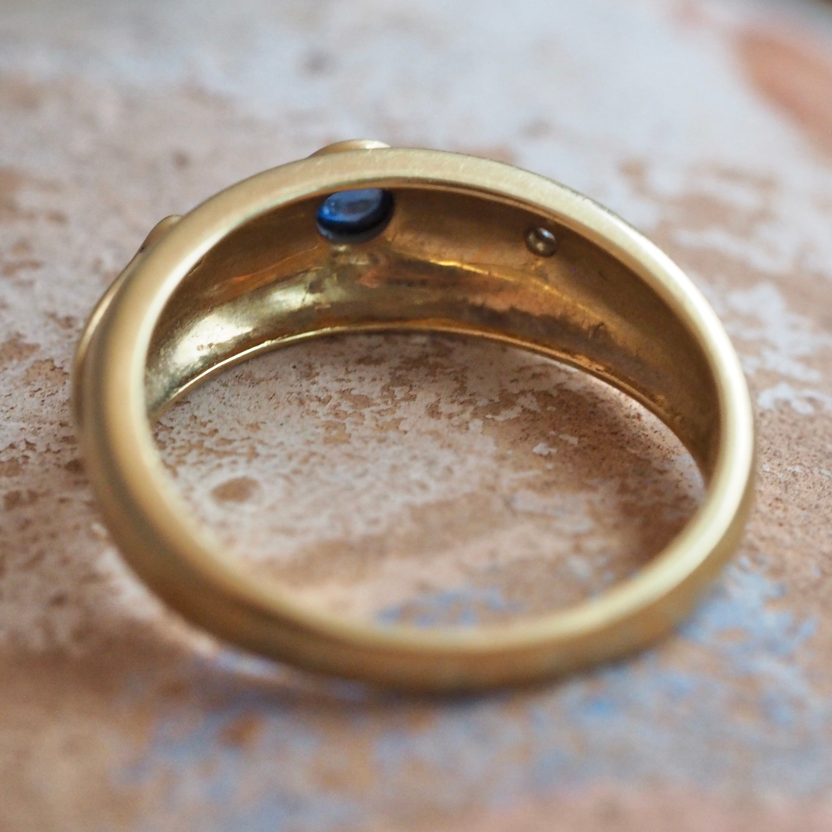 Vintage 18k Gold Sapphire and Diamond Satin Dome Ring