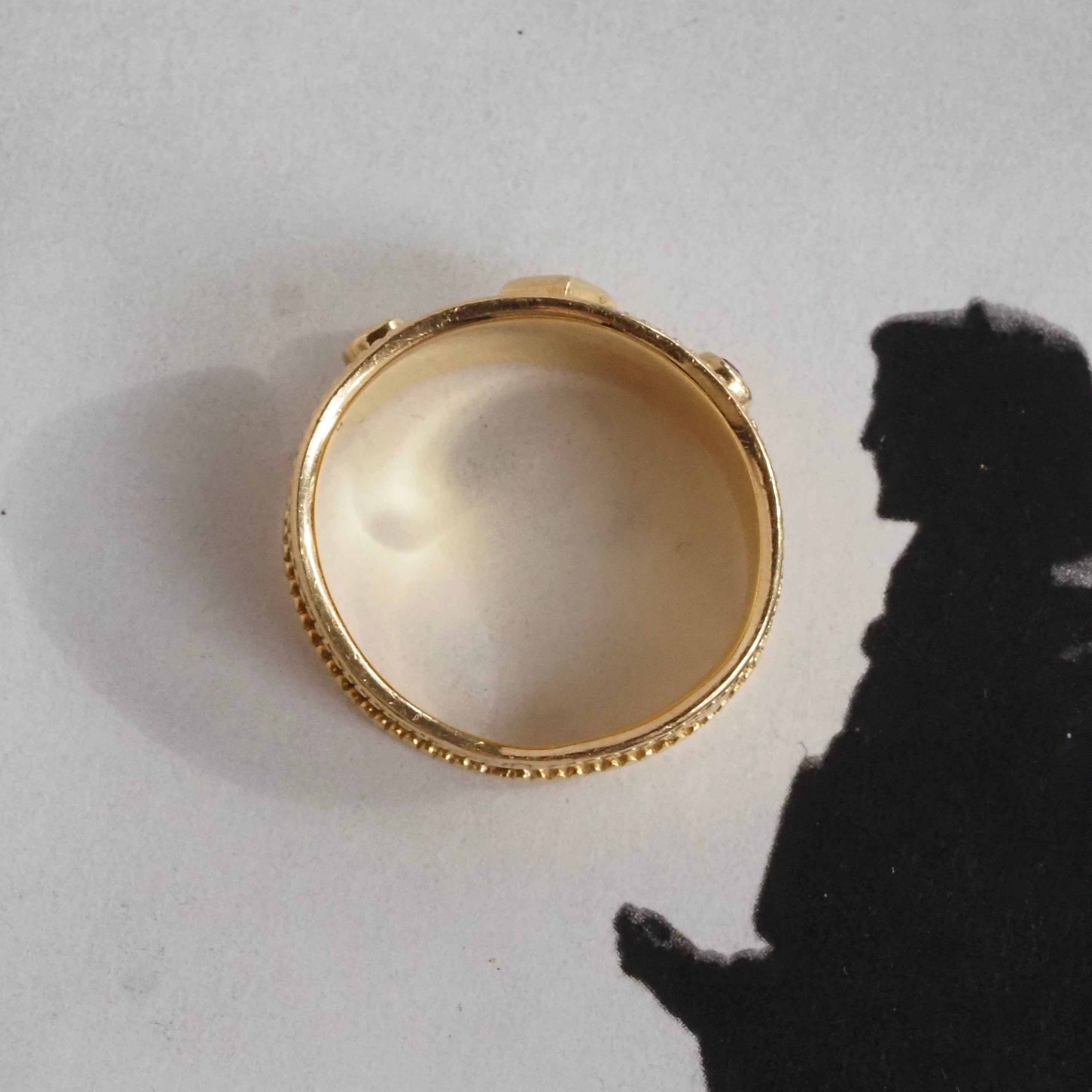 Vintage Ancient Greek Style Ruby and Emerald 18k Gold Tapered Band