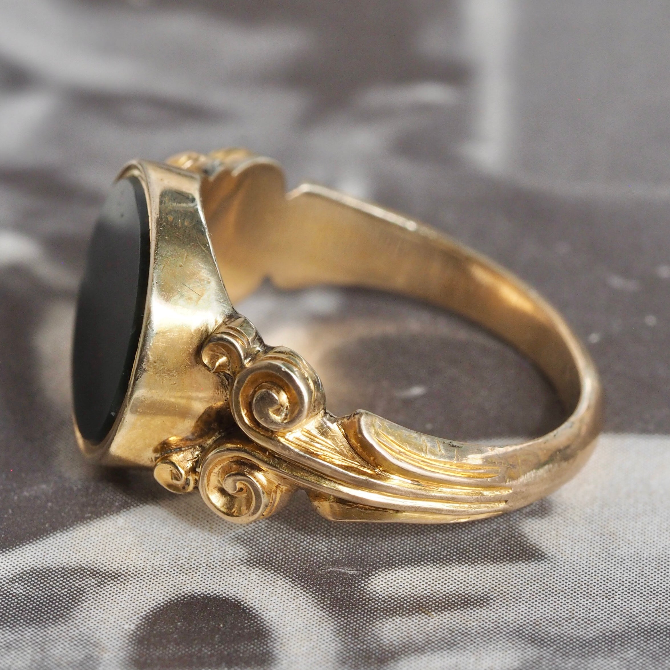 Antique Victorian 14k Gold Bloodstone Signet Ring