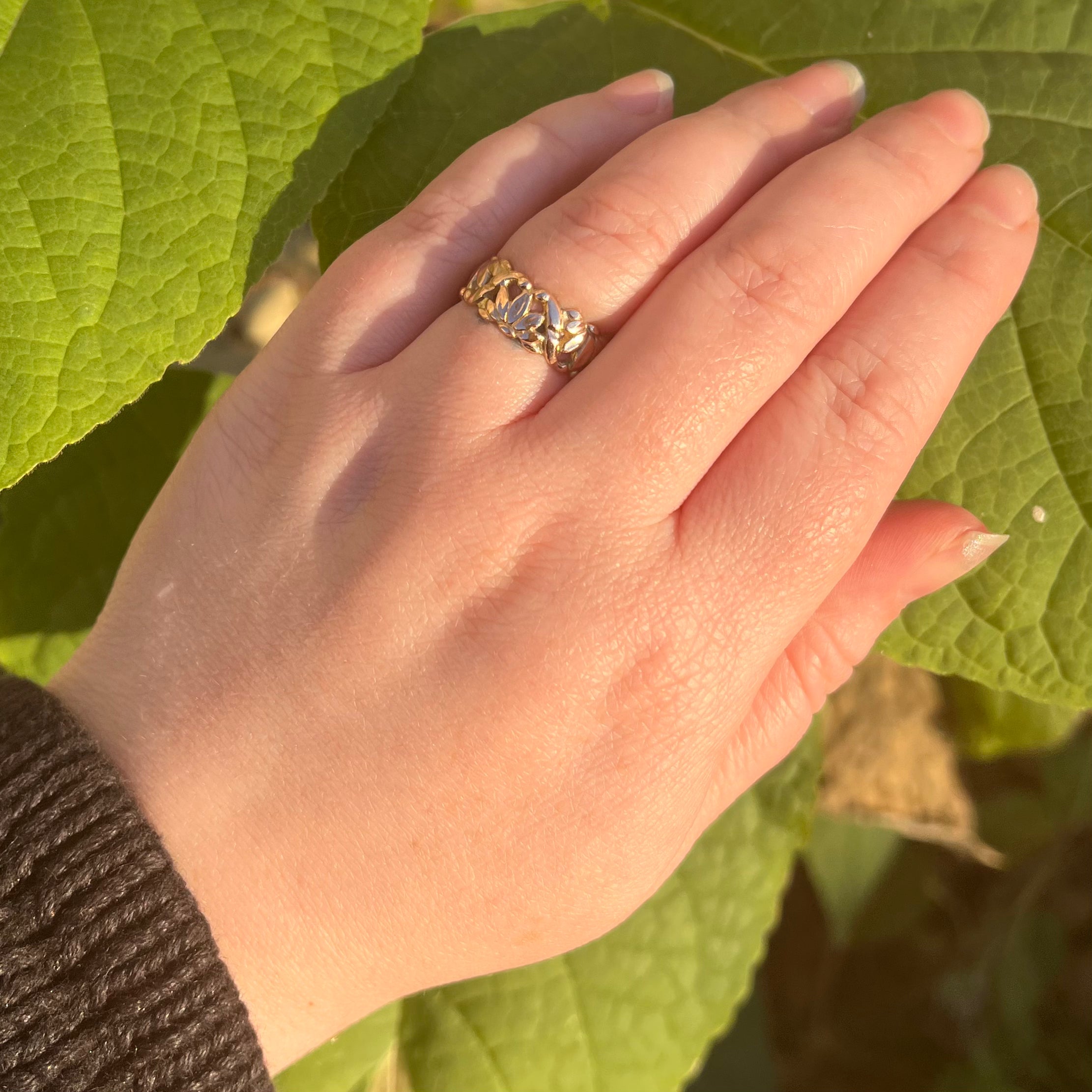 Antique 14k Gold Lotus Band