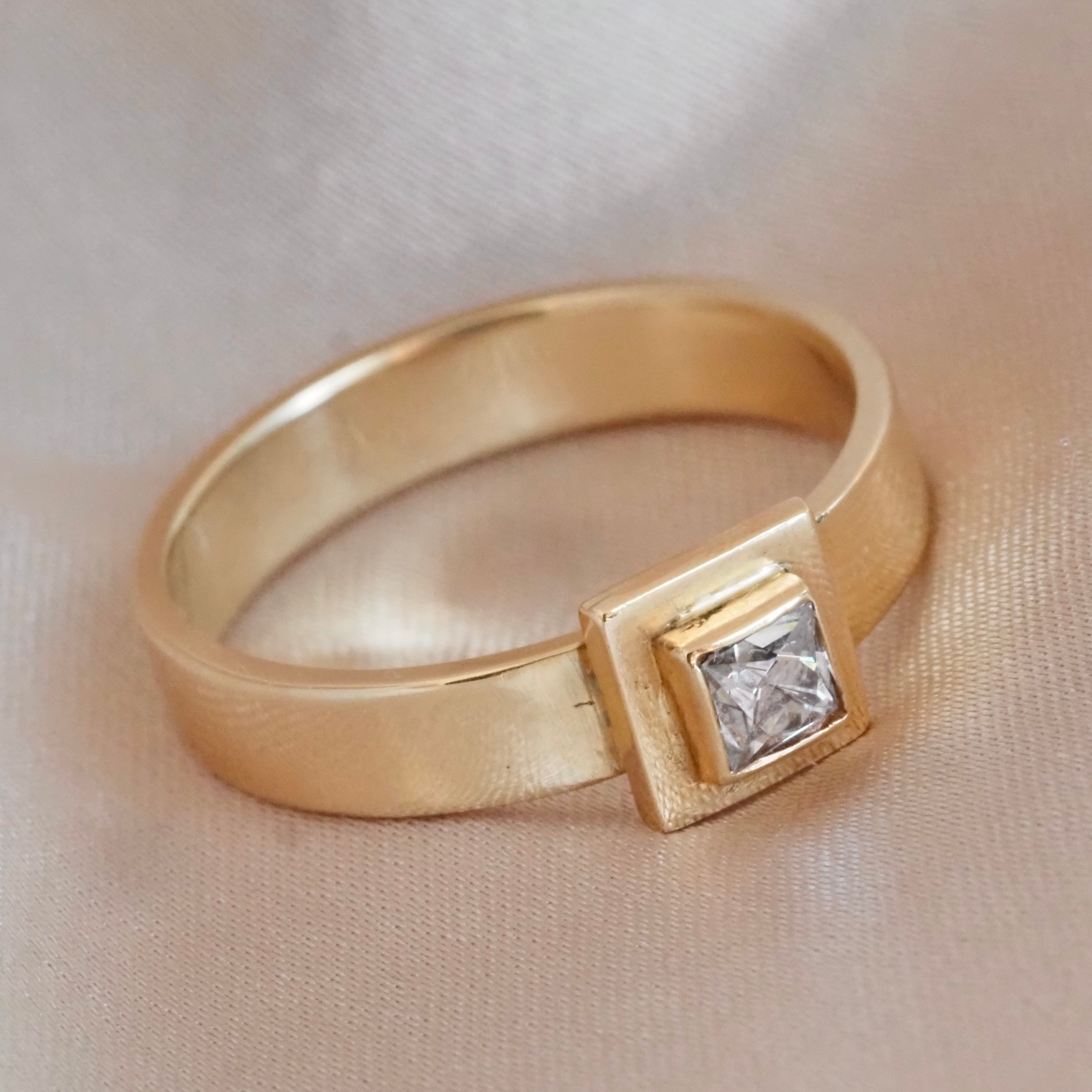 Vintage Square Bezel Set Peruzzi Diamond 14k Gold Solitaire Engagement Ring