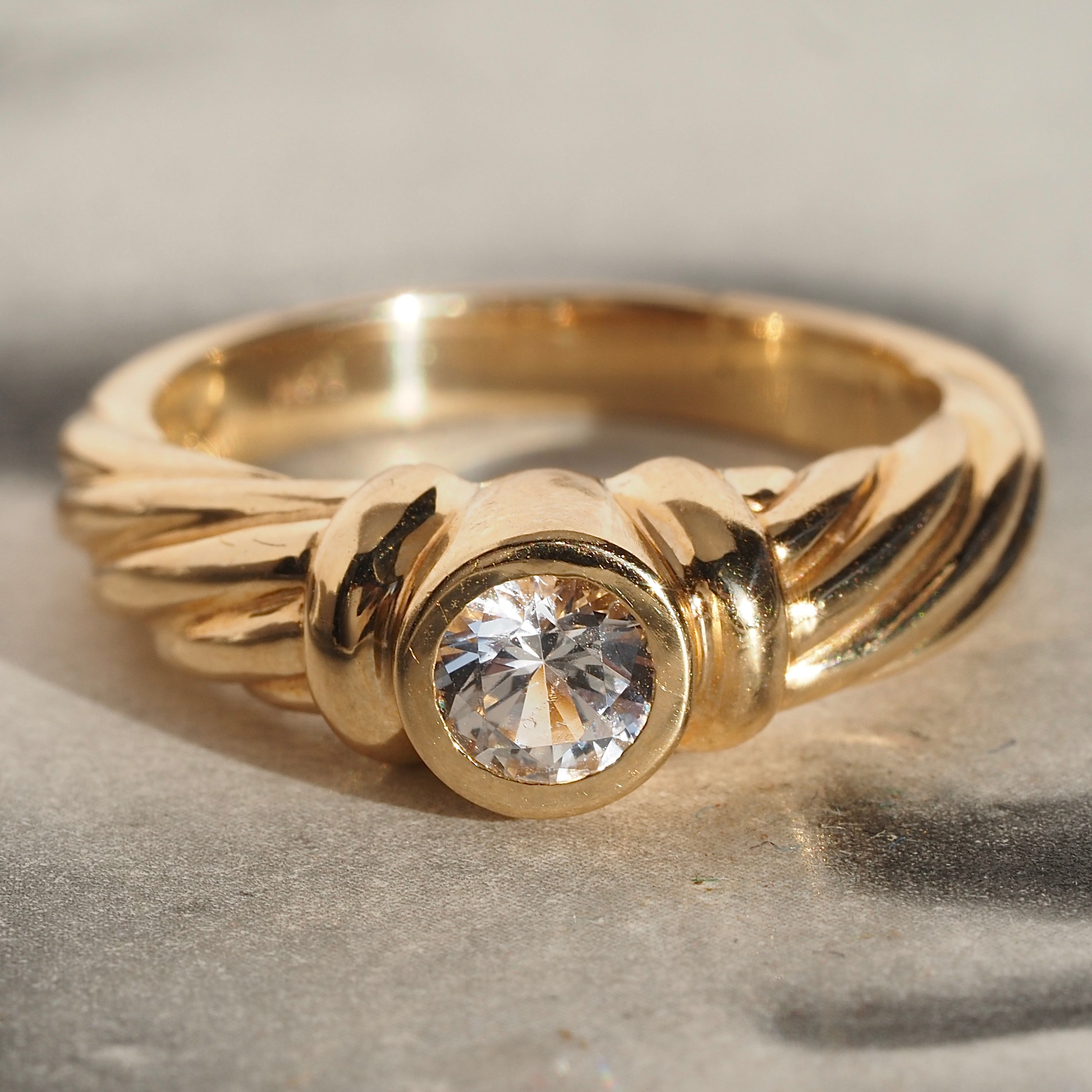 Vintage White Sapphire 14k Gold Ring