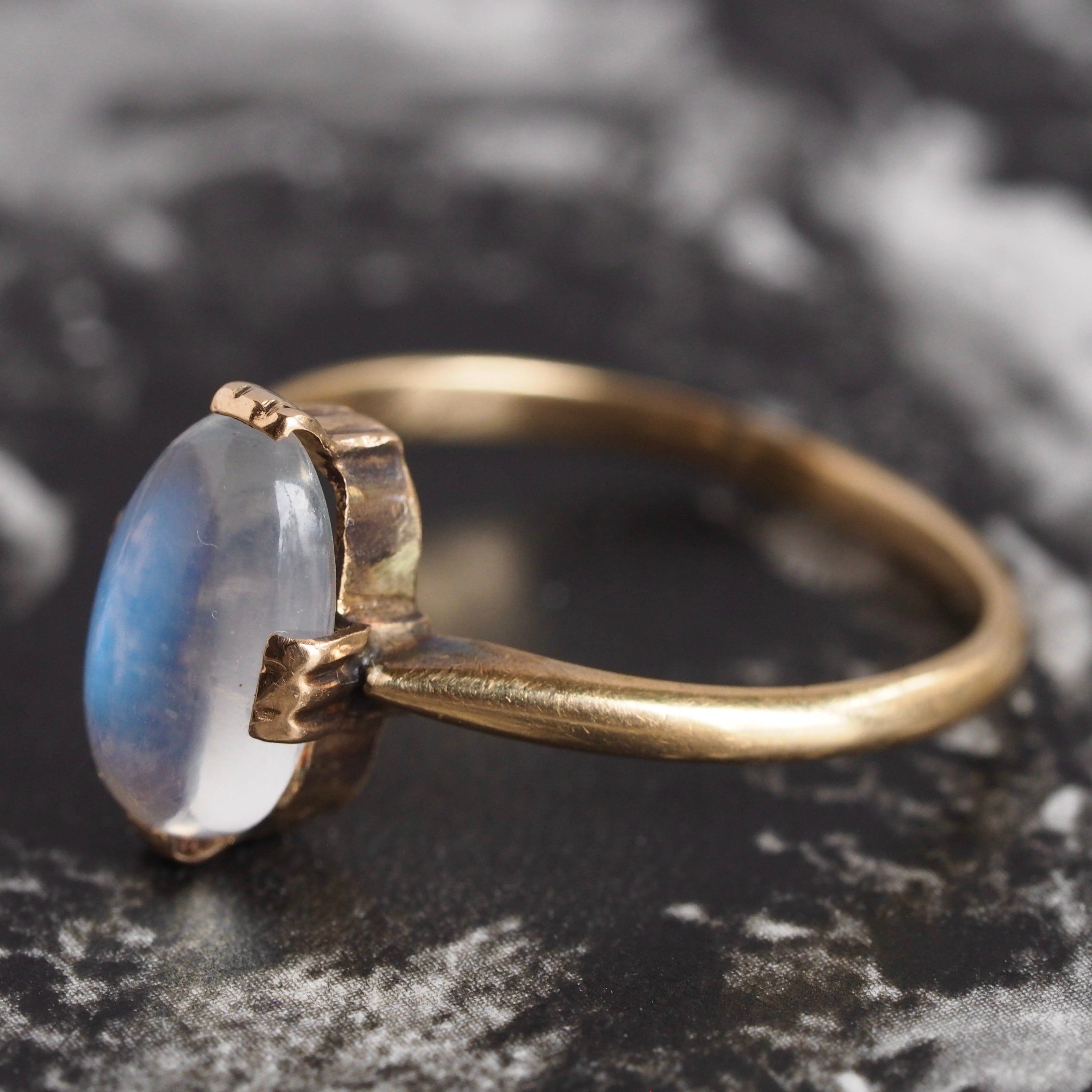 Antique 14k Gold Moonstone Ring
