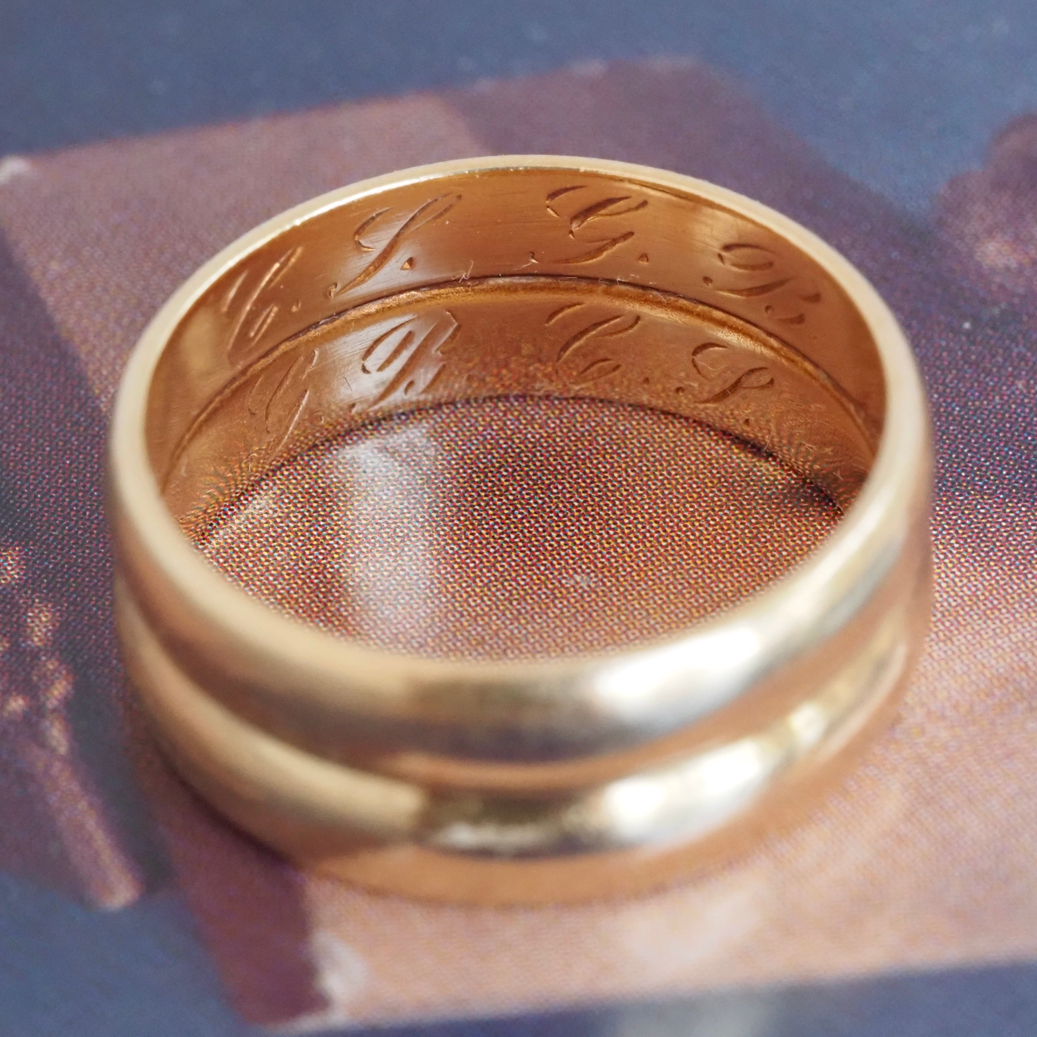 Antique c. 1913 18k Gold Double Stacked Wedding Band