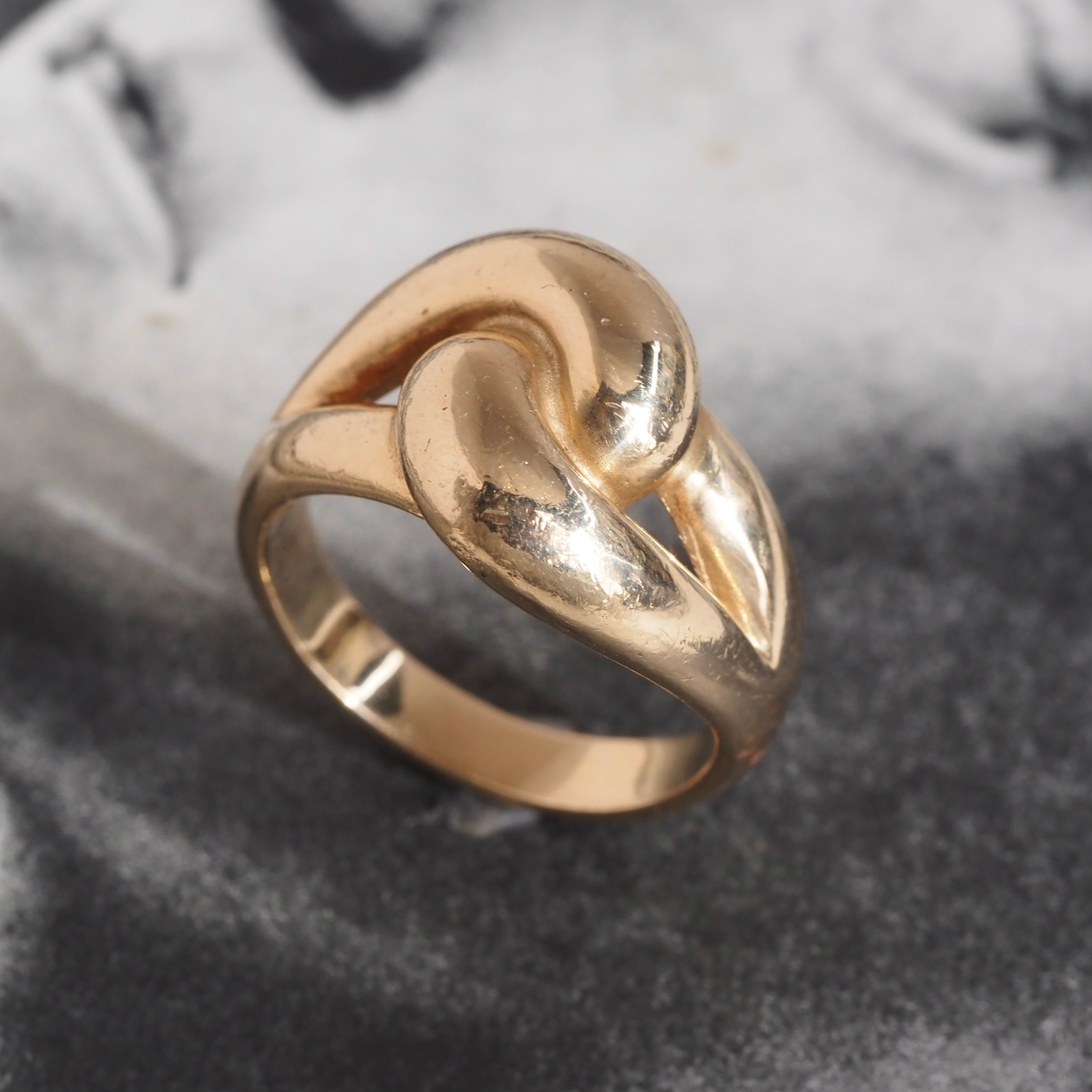 Vintage James Avery 14k Gold Large Knot Ring
