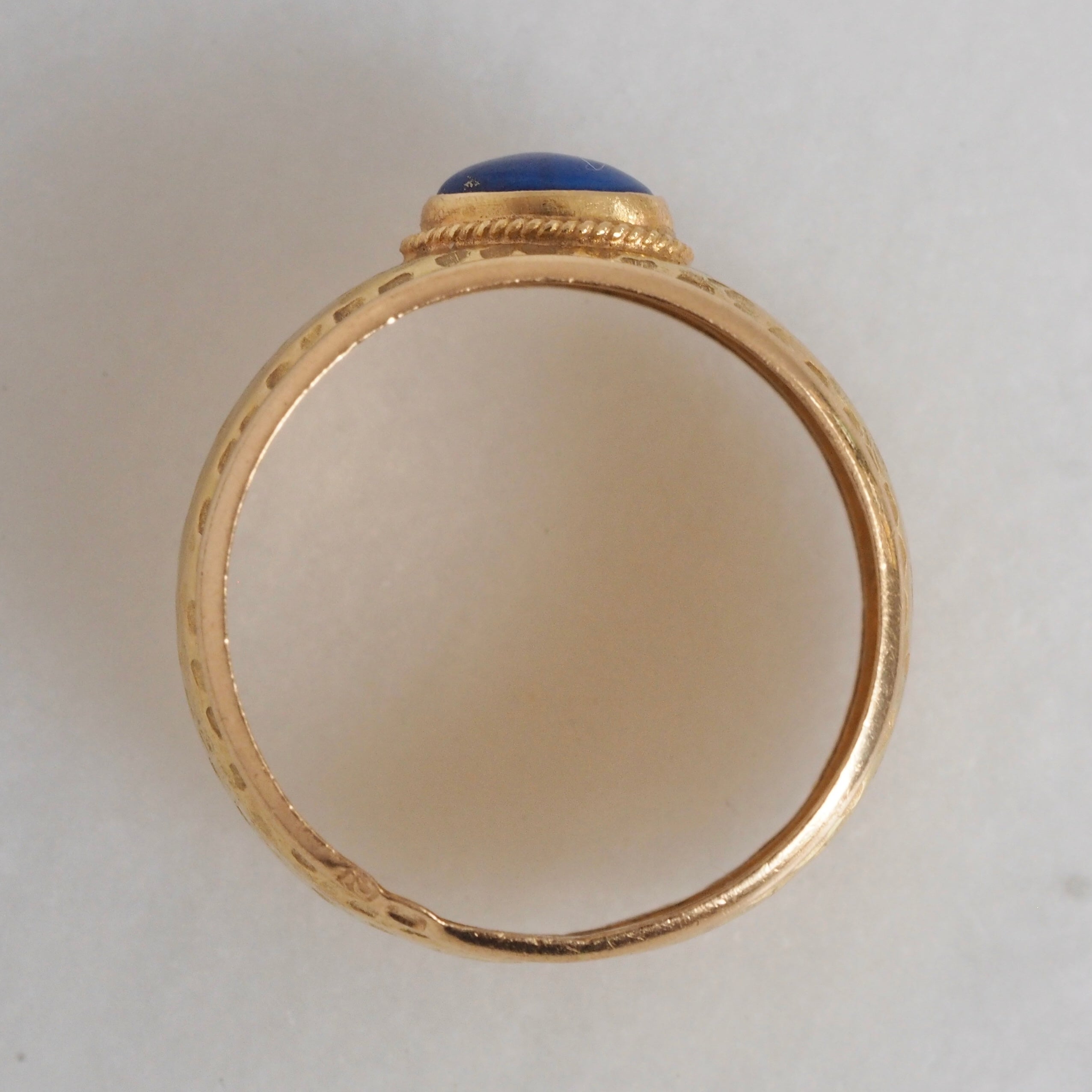 Vintage Portuguese 19k Gold Hammered Lapis Ring