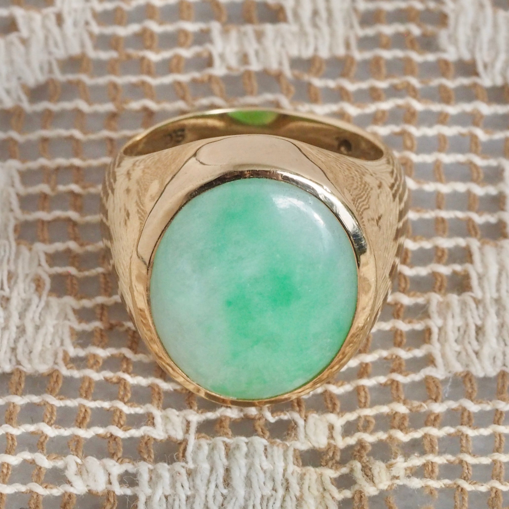 Vintage 14k Gold Moss in Snow Jadeite Ring