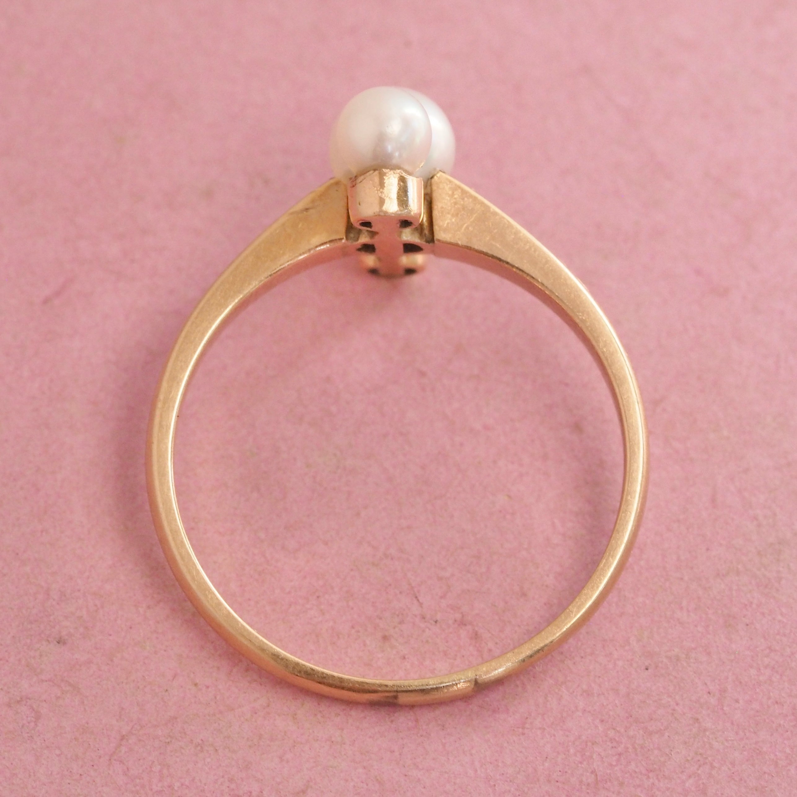 Antique Edwardian 14k Gold Three Pearl Vertical Ring