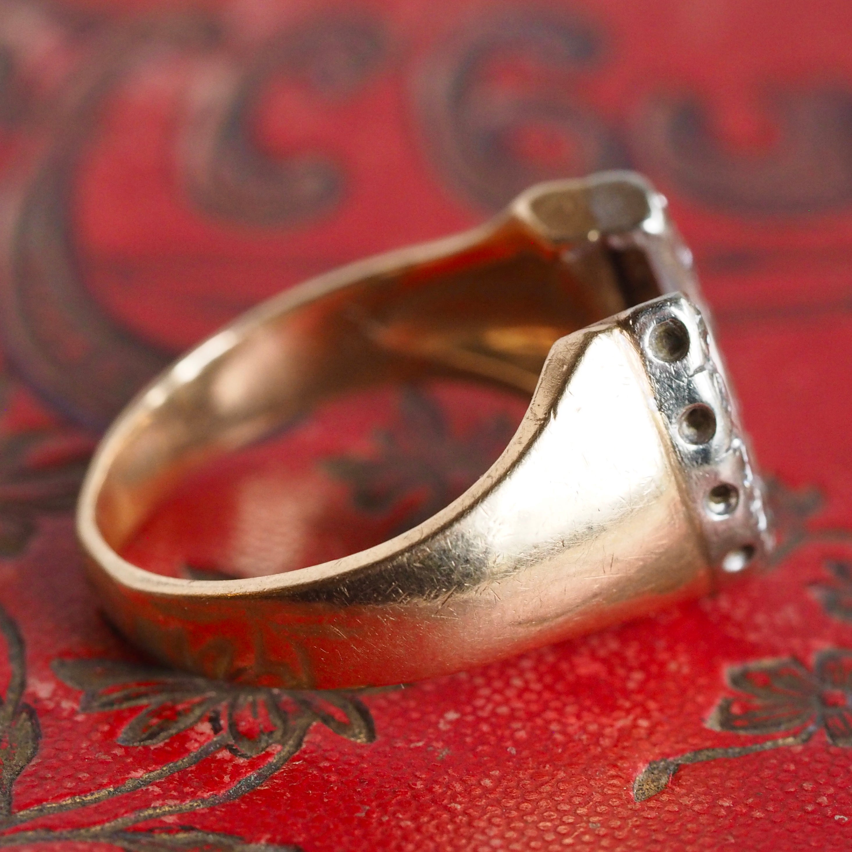 Vintage 14k Gold Diamond Horseshoe Ring