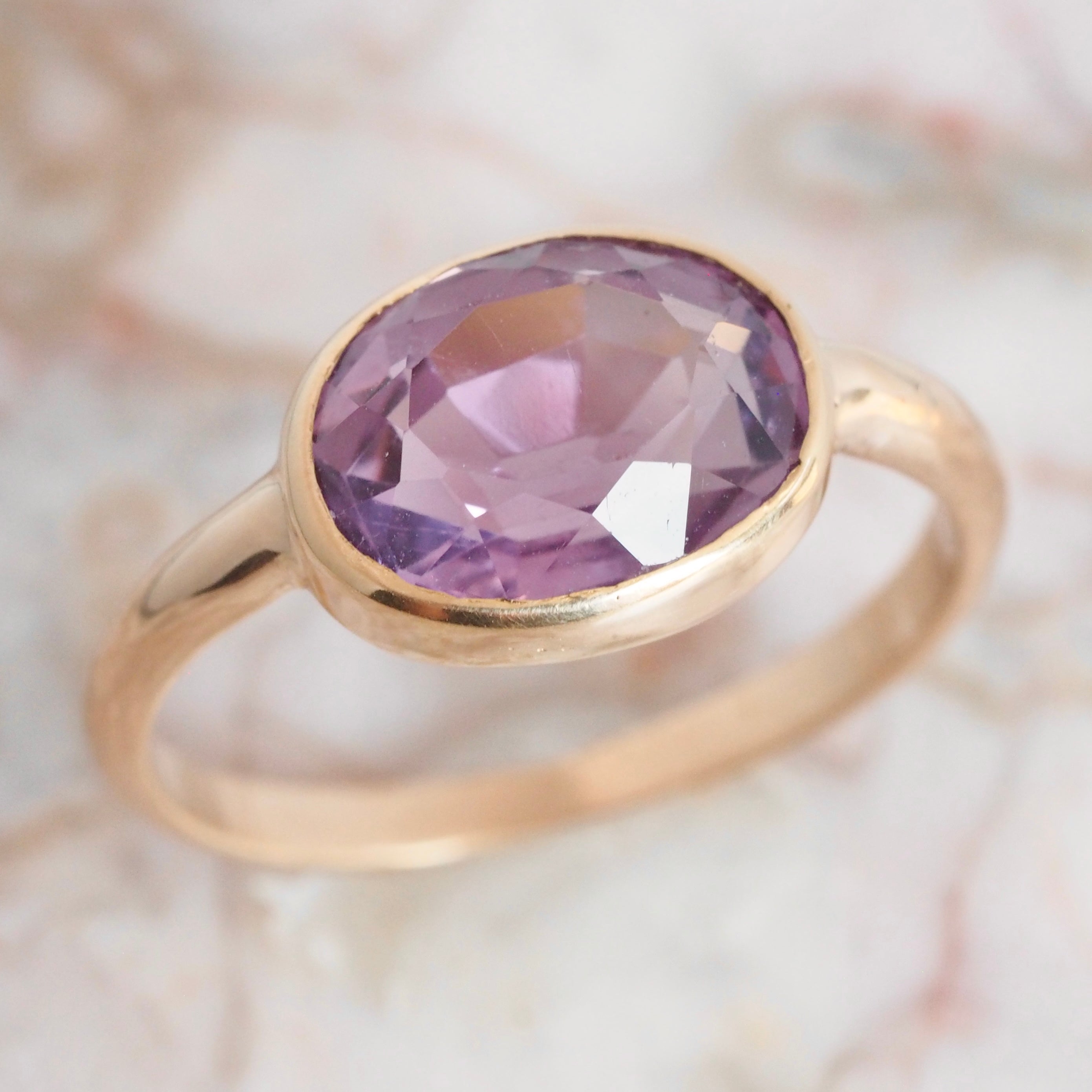 Vintage 14k Gold Amethyst East West Ring