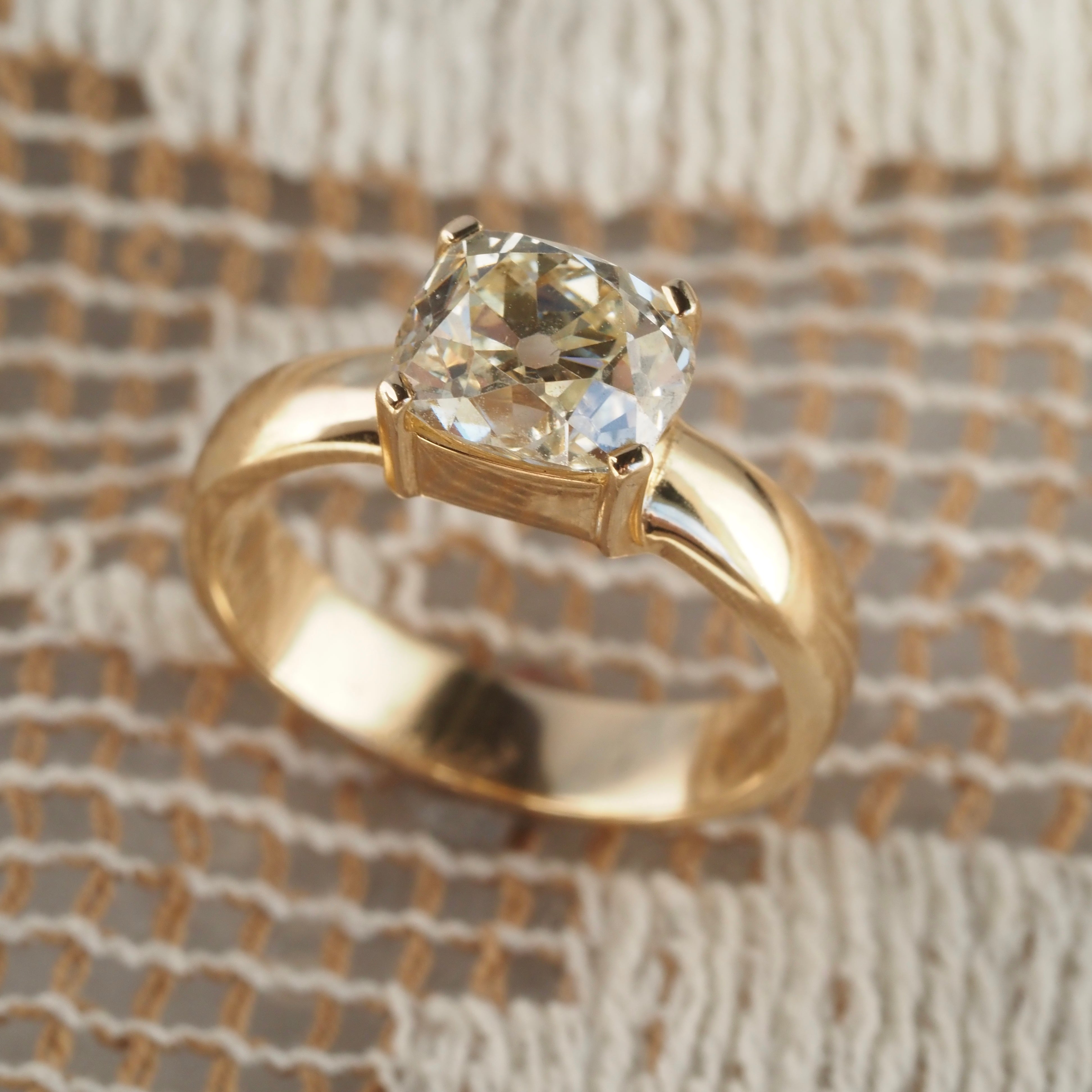 Antique 2ct Old Mine Cut Cushion Diamond in 14k Gold Engagement Ring