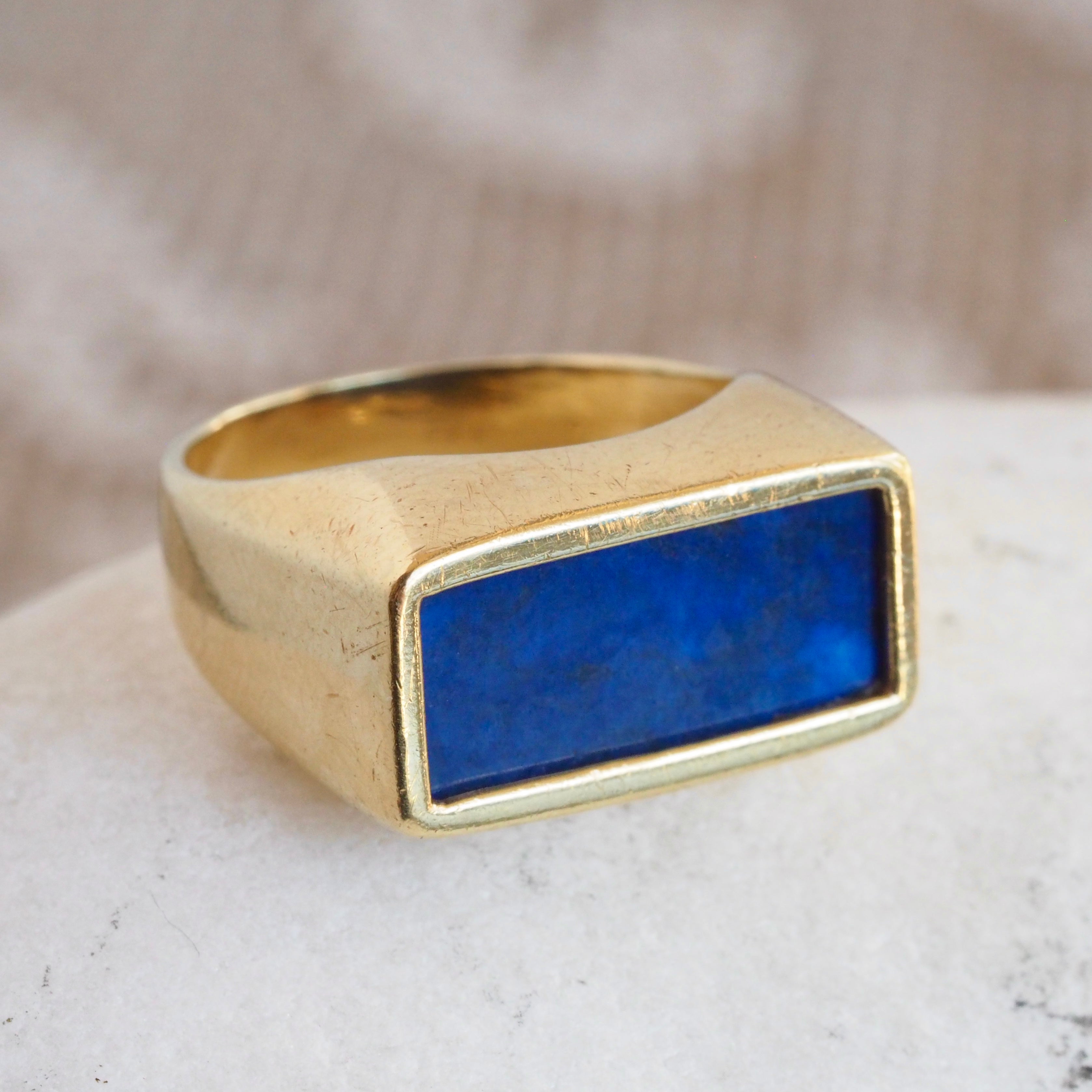 Vintage Modernist 18k Gold Lapis Ring