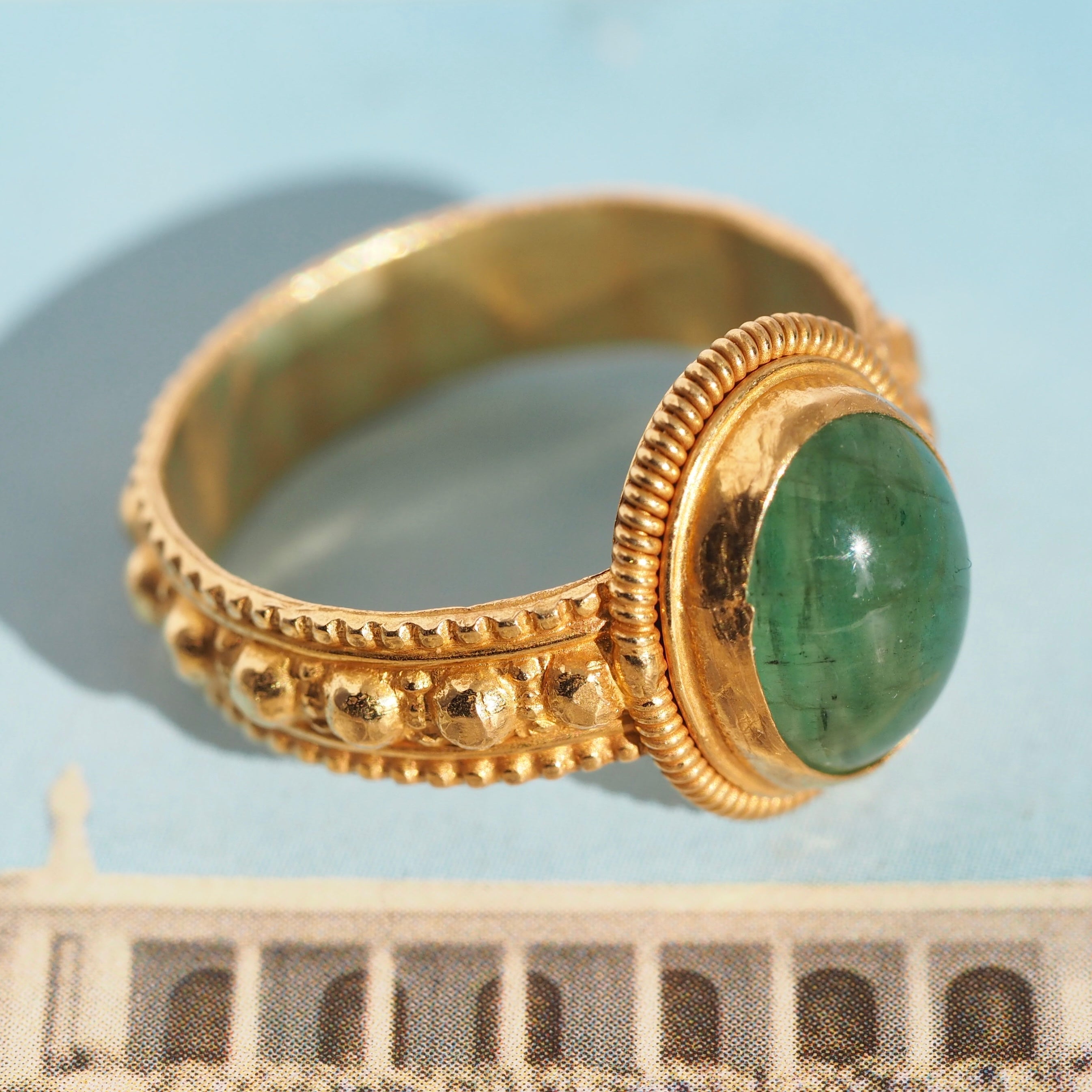 Vintage Indian 22k Gold Cabochon Emerald Ring