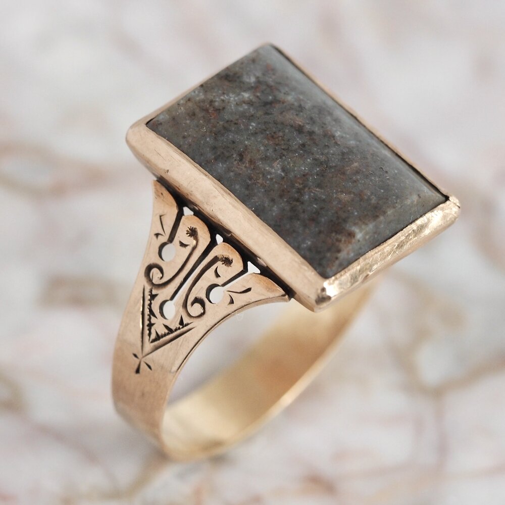 Antique Victorian 14k Barrel Cut Granite Ring