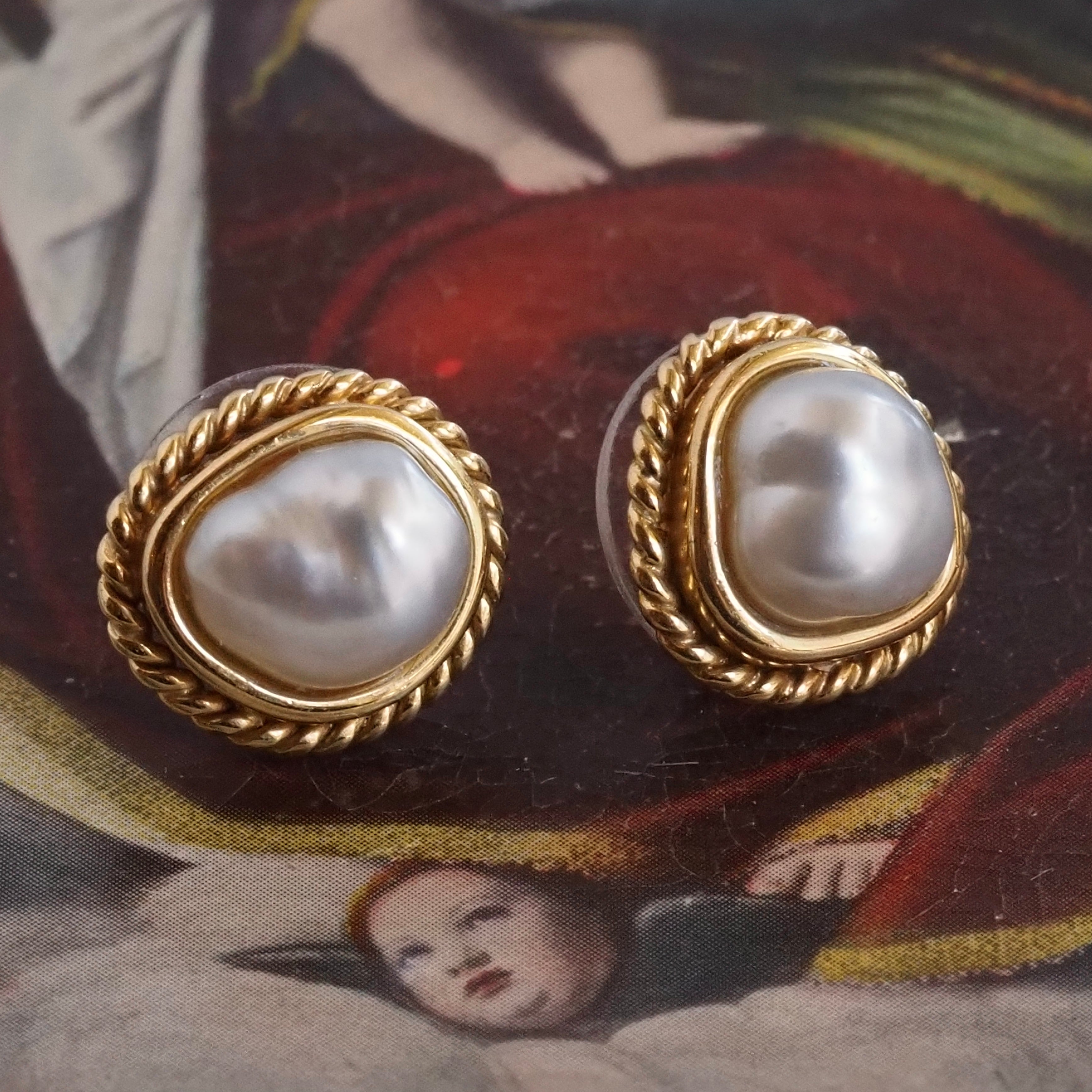 Vintage Baroque Pearl 14k Gold Earrings