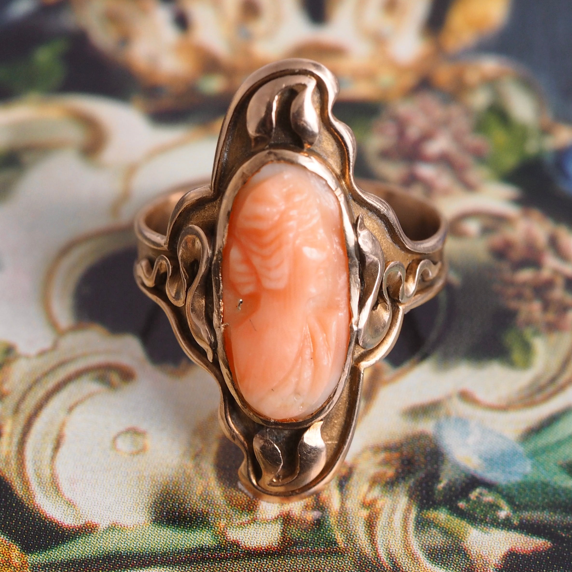 Antique Art Nouveau 14k Gold Coral Cameo Ring