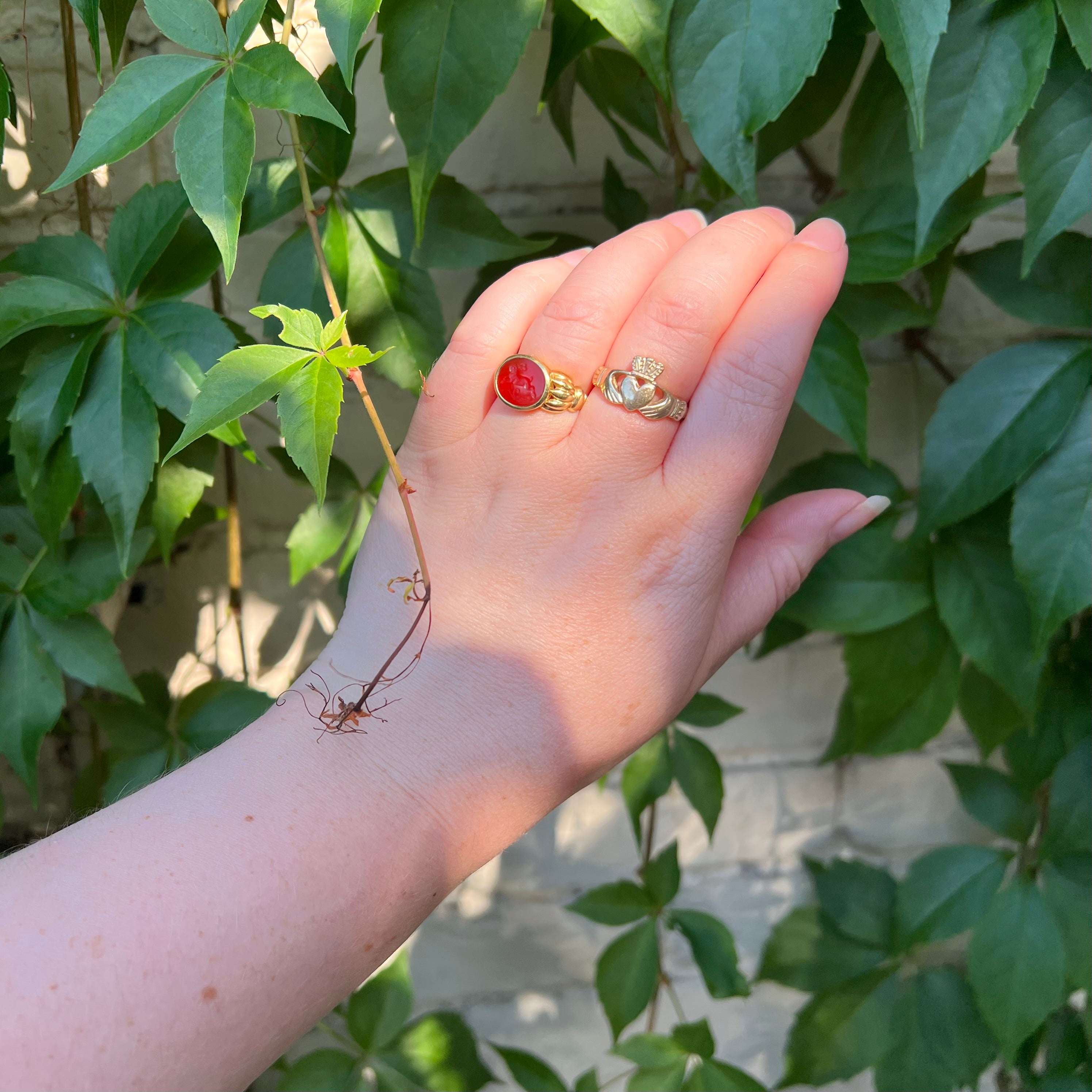 Vintage English Claddagh 10k Gold Ring