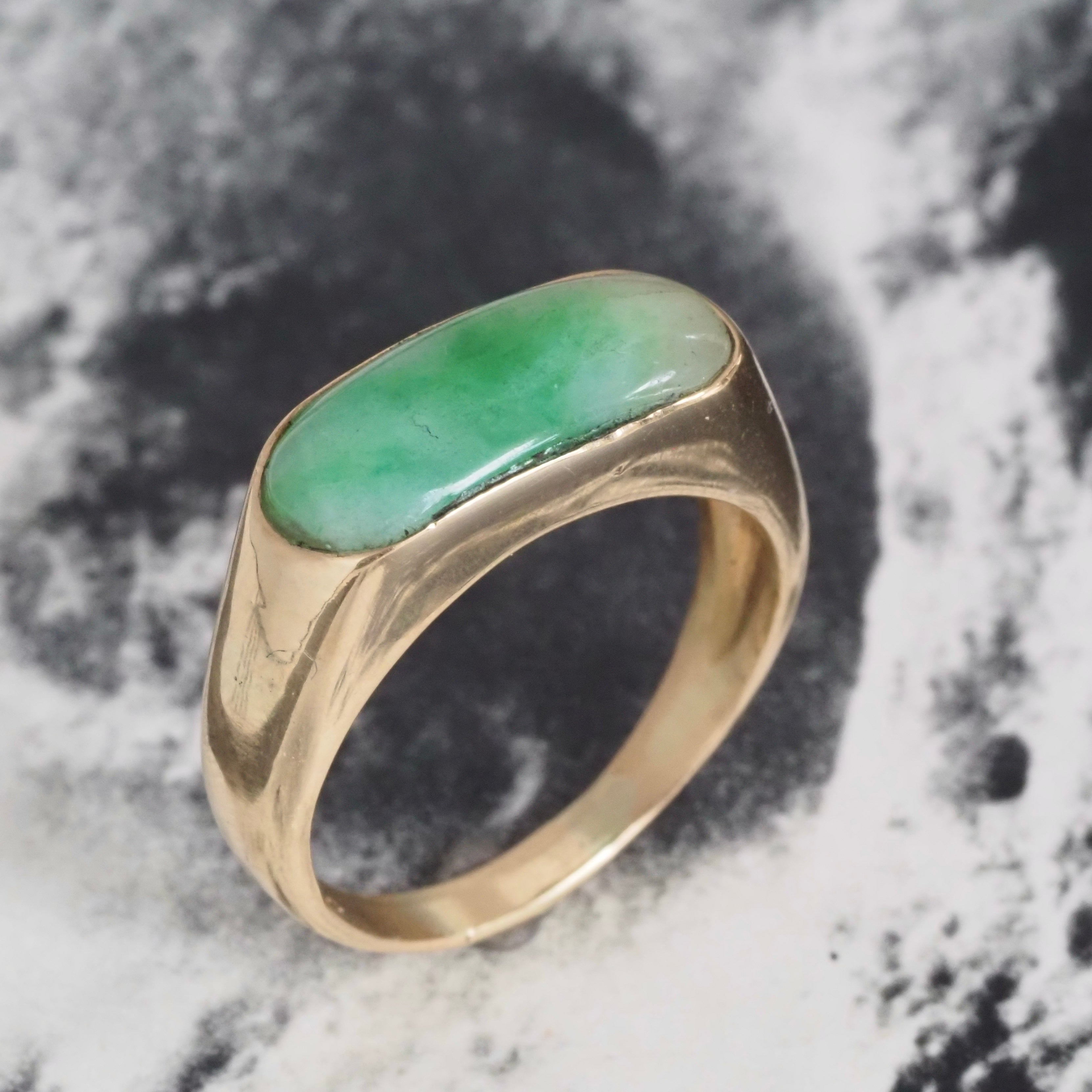 Vintage Moss In Snow Jade Saddle 14k Gold Ring