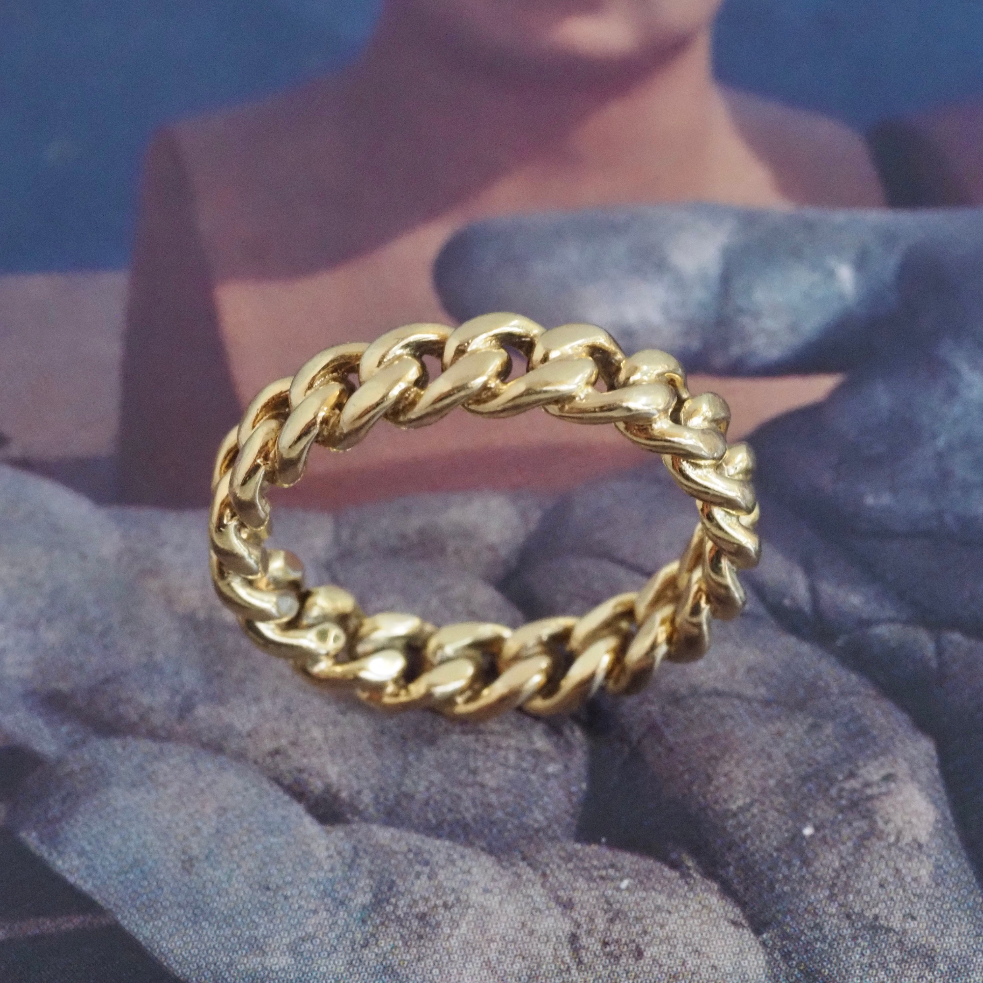 Vintage 18k Gold Curb Chain Ring
