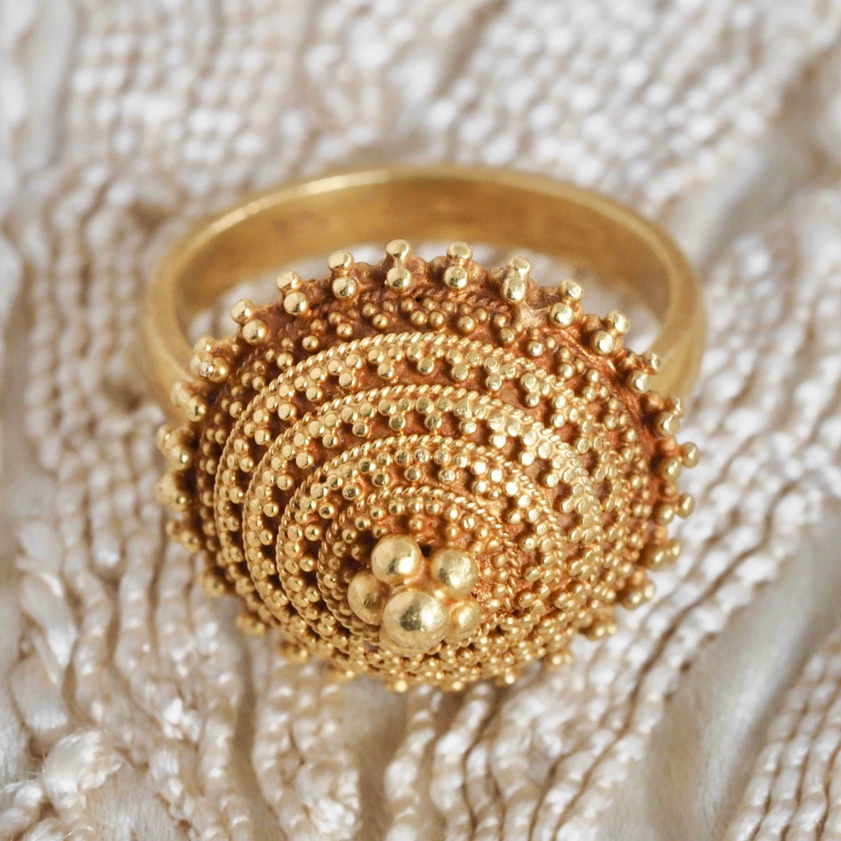 Antique Indian 22k Gold Dome Ring