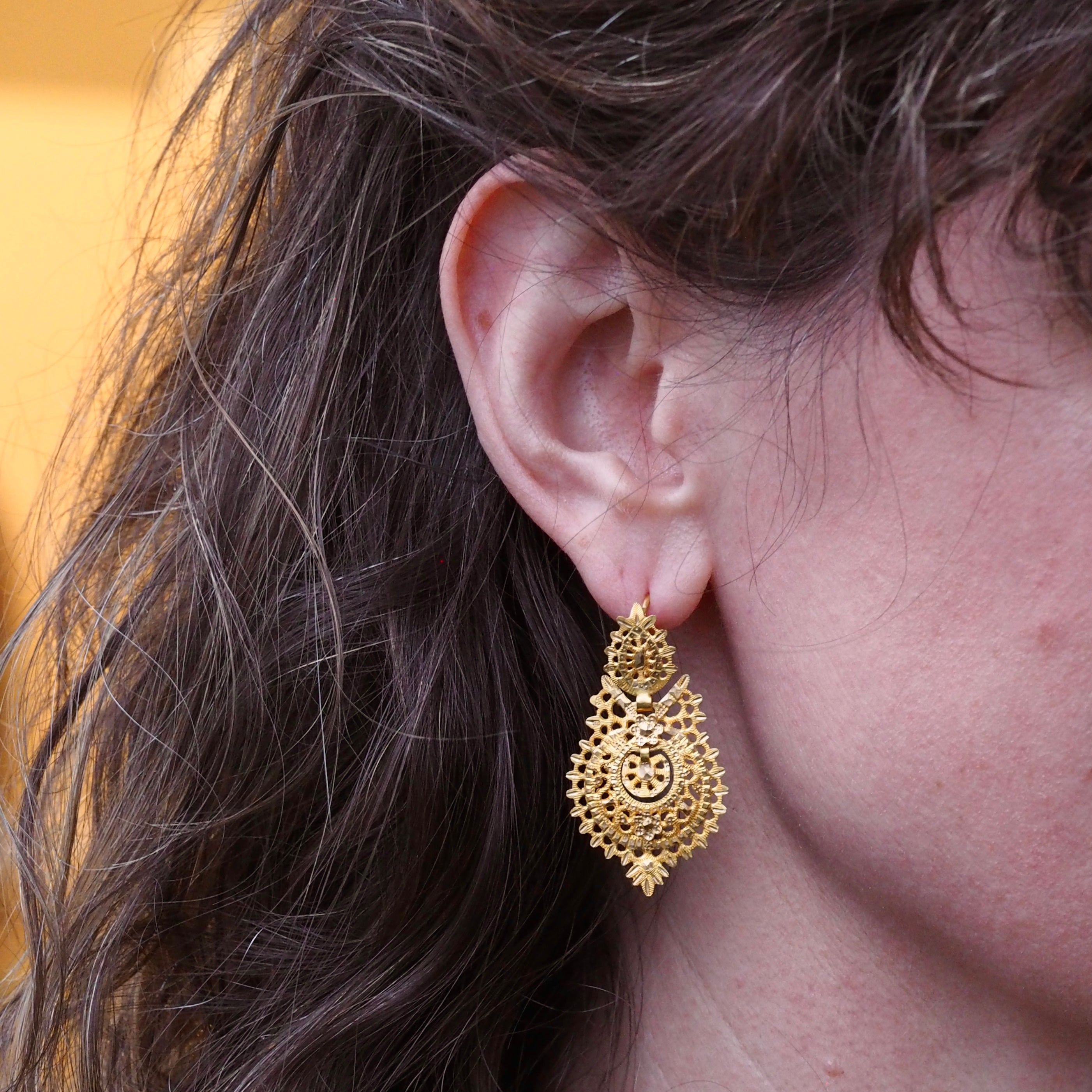 Vintage Portuguese 19k Gold Queen Earrings