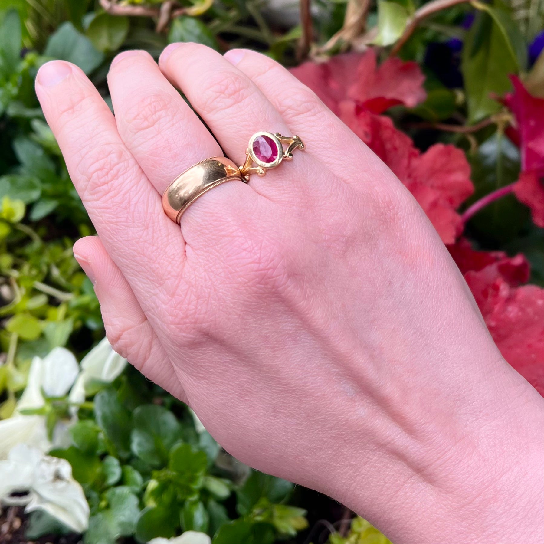 Vintage 14k Gold Natural Ruby Bezel Set Ring