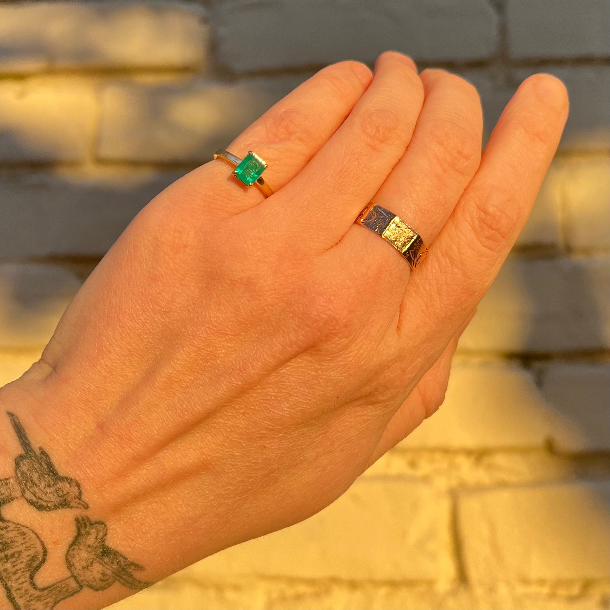 Vintage 18k Gold Colombian Emerald Solitaire Ring